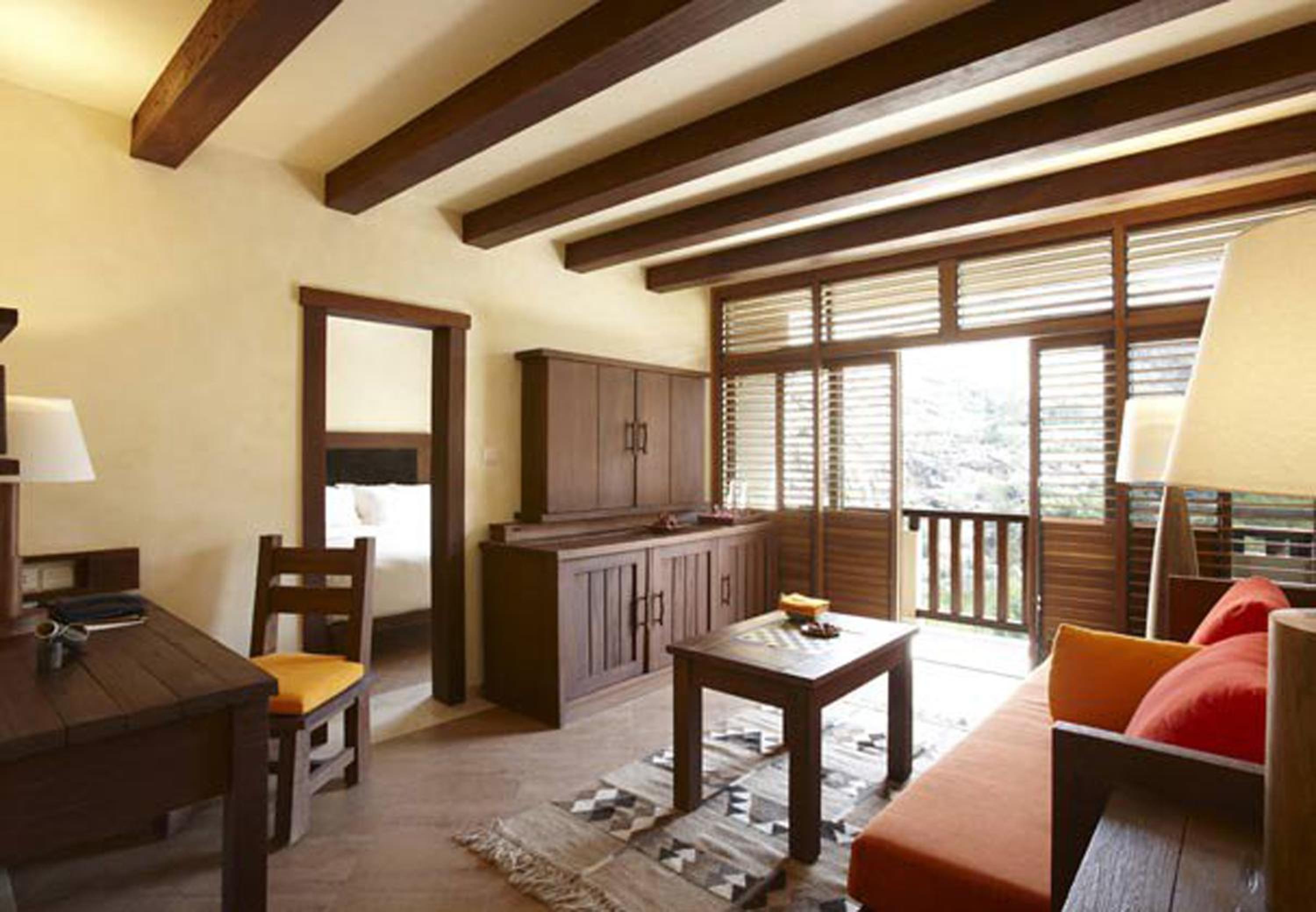 One-Bedroom Suite - Photo 1
