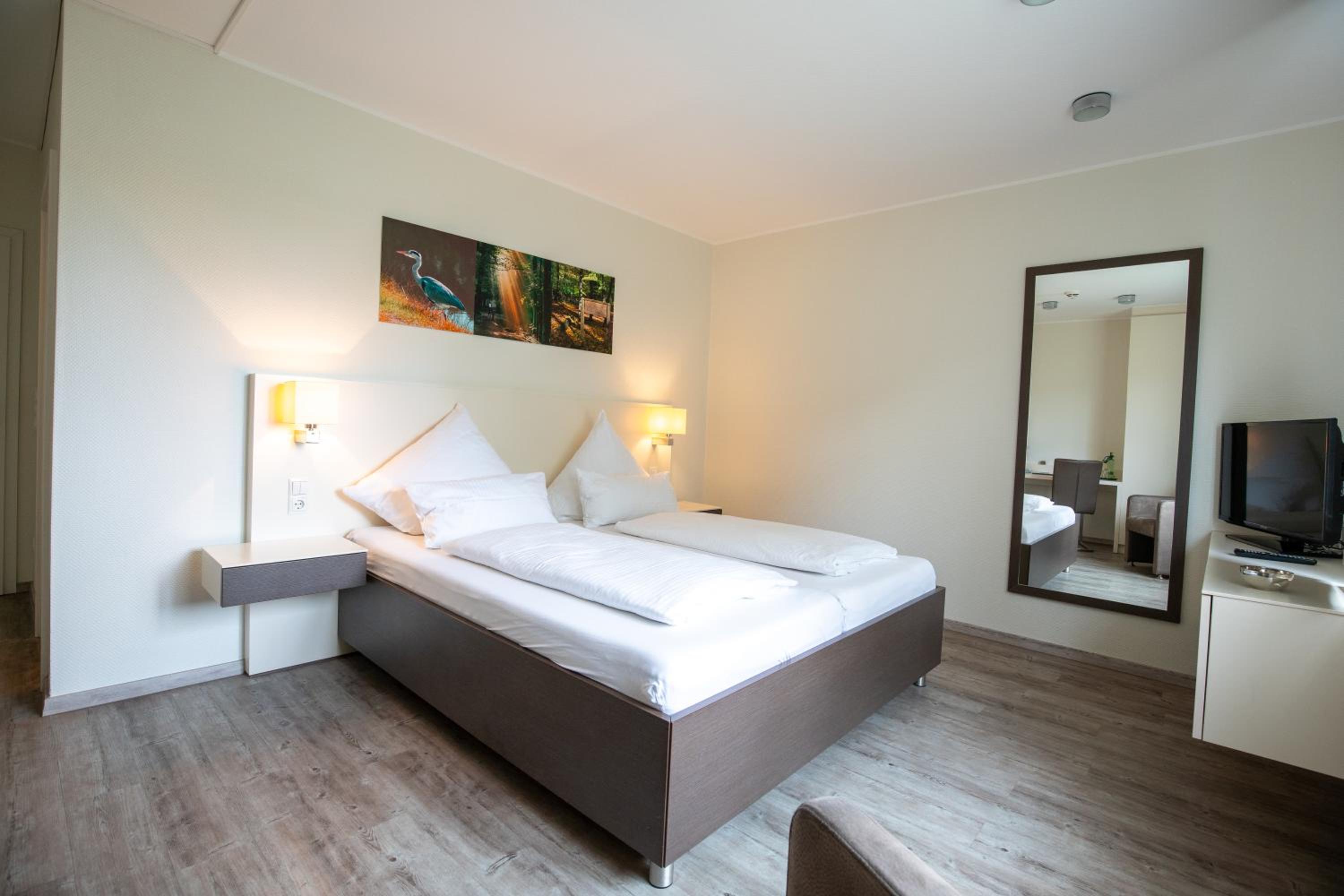 Double Room - Photo 5