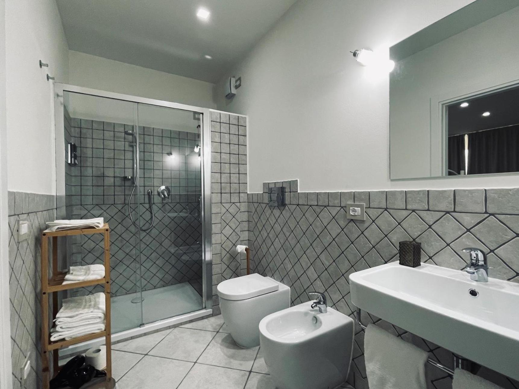 Superior King Room photo 3
