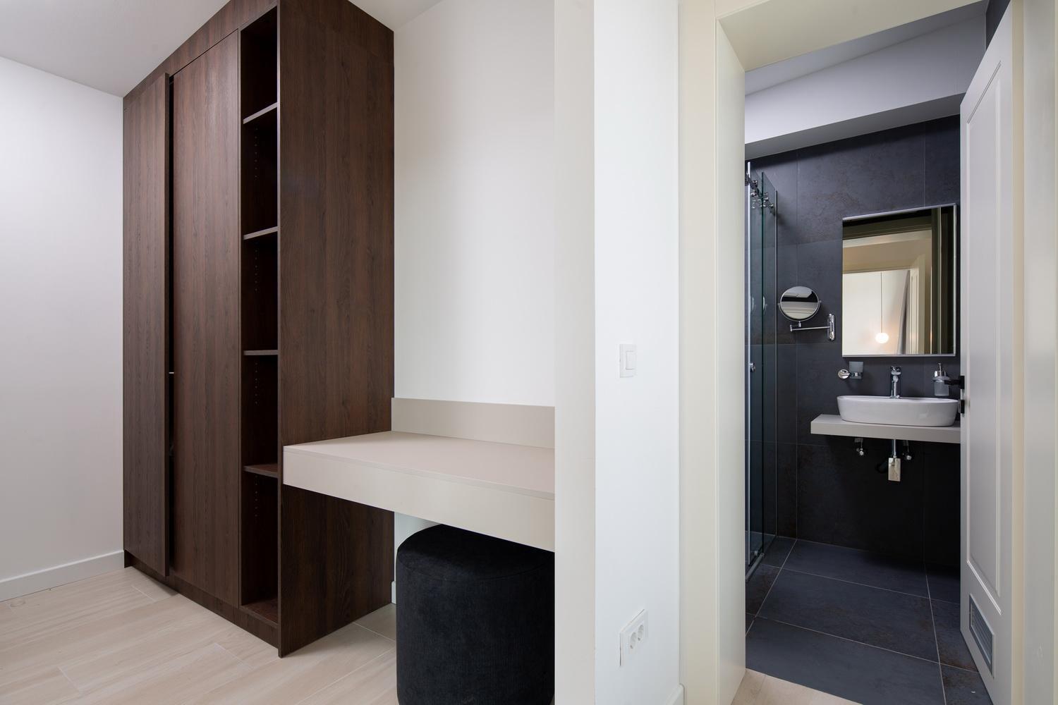 King Suite with Spa Bath photo 2