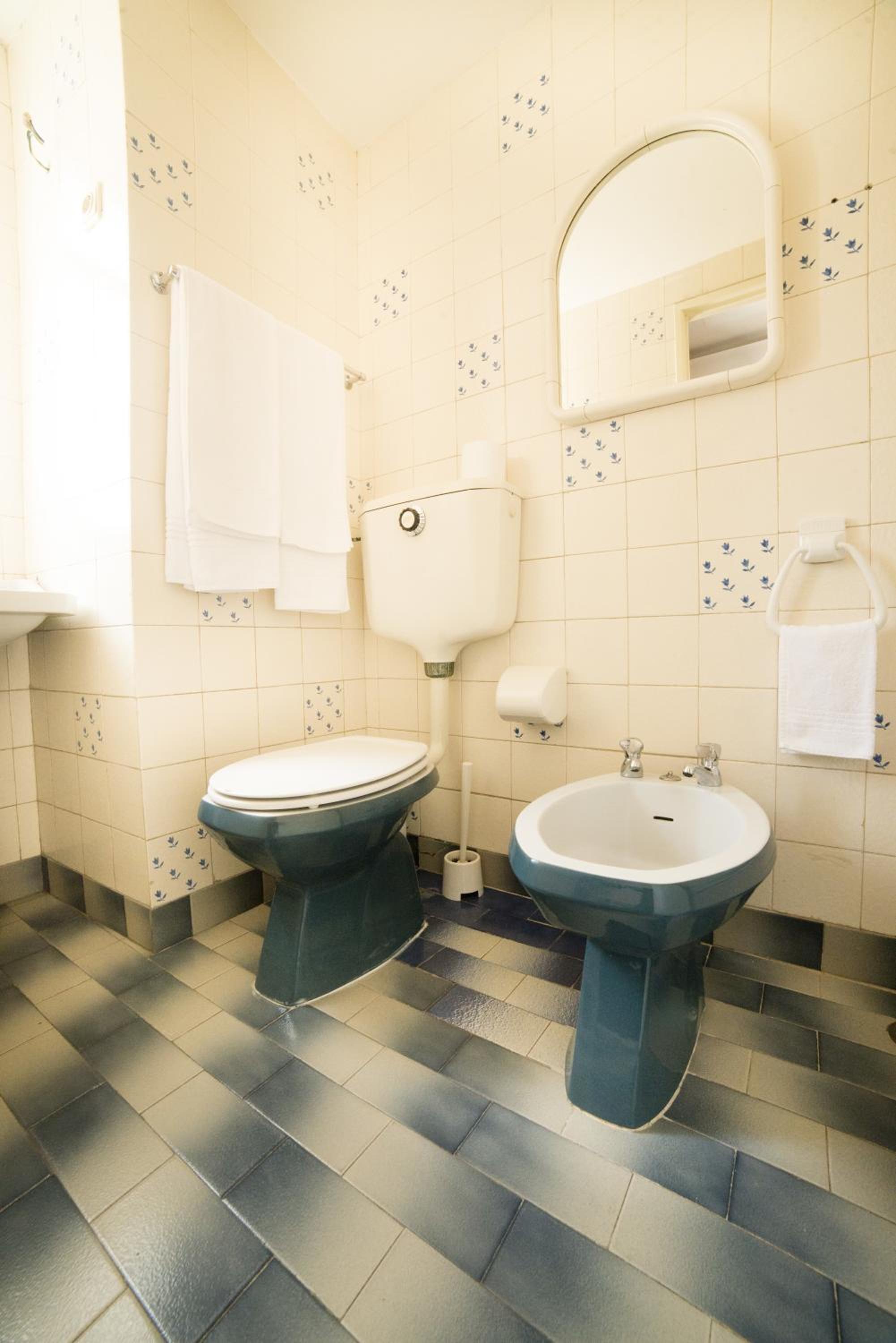 Double or Twin Room - Photo 10