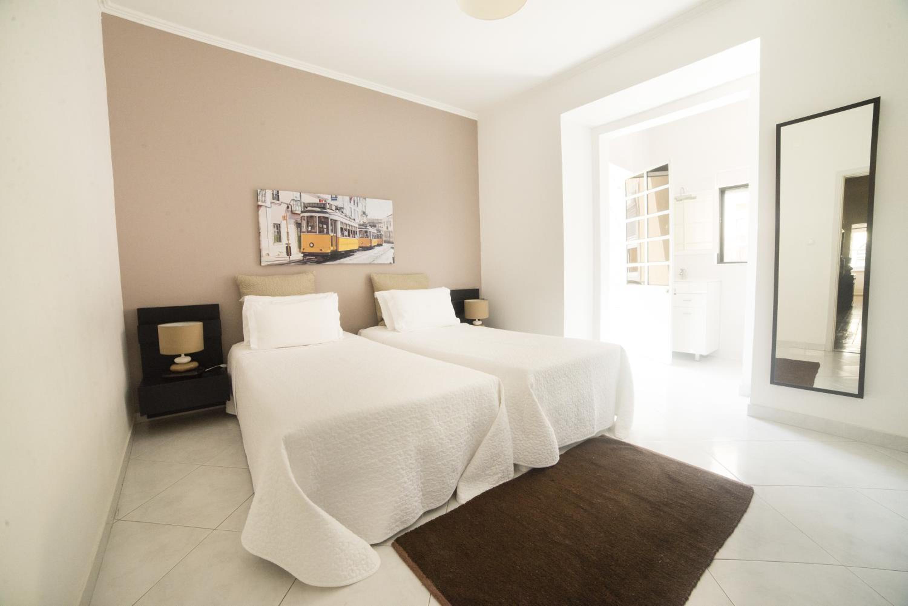 Double or Twin Room - Photo 11