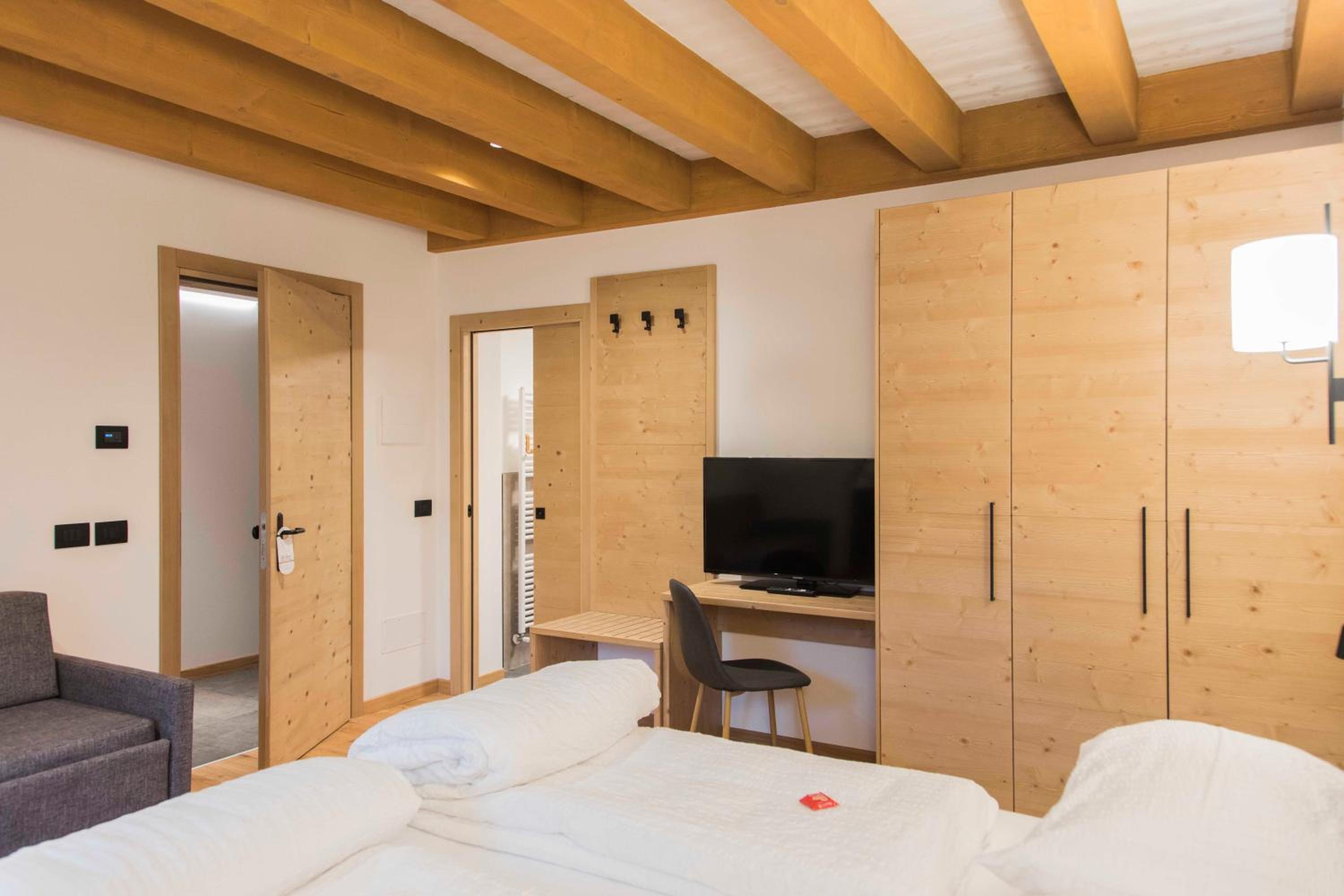 Classic Triple Room photo 2
