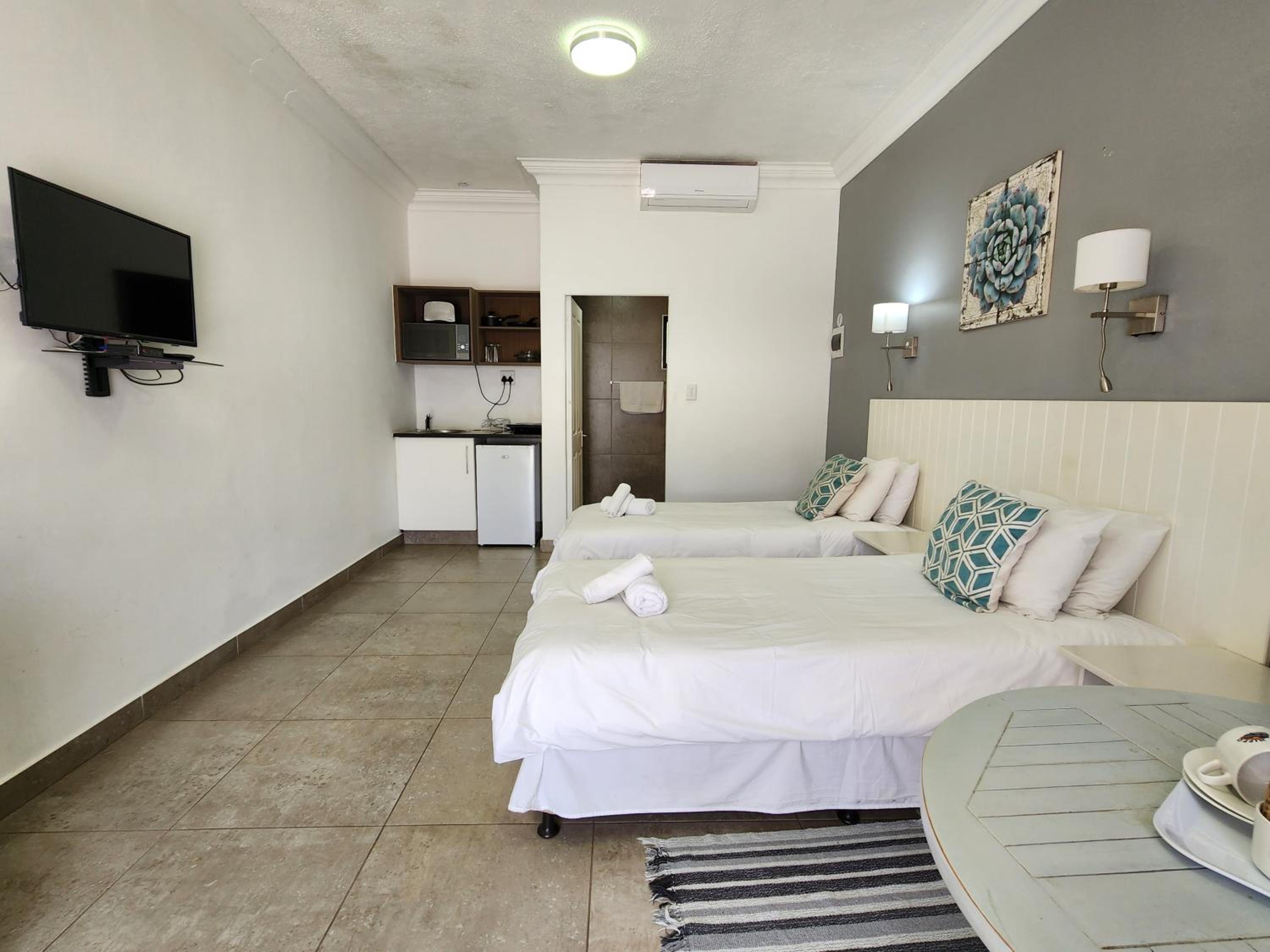 Double or Twin Room - Photo 1