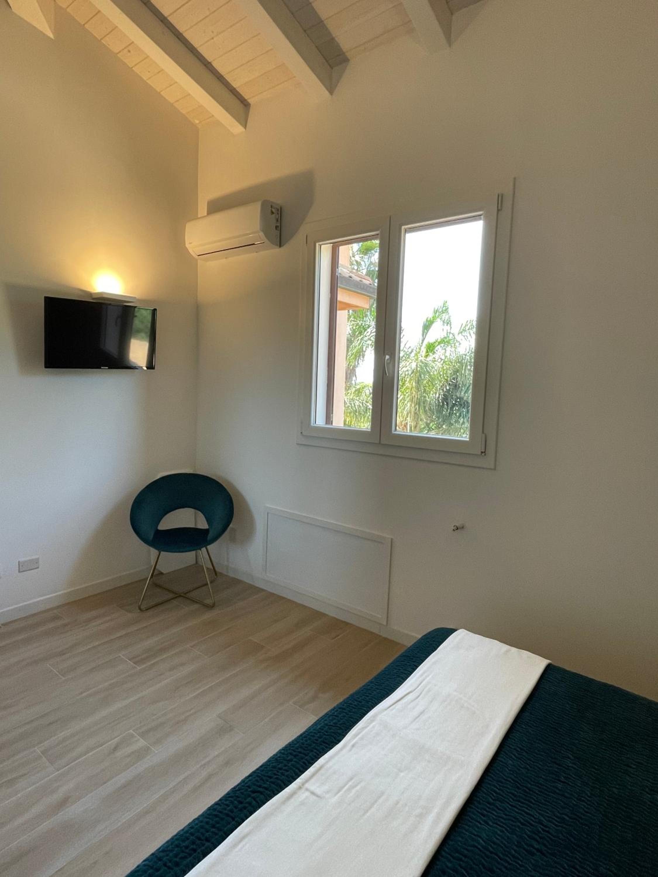 Double Room with Private Bathroom photo 2