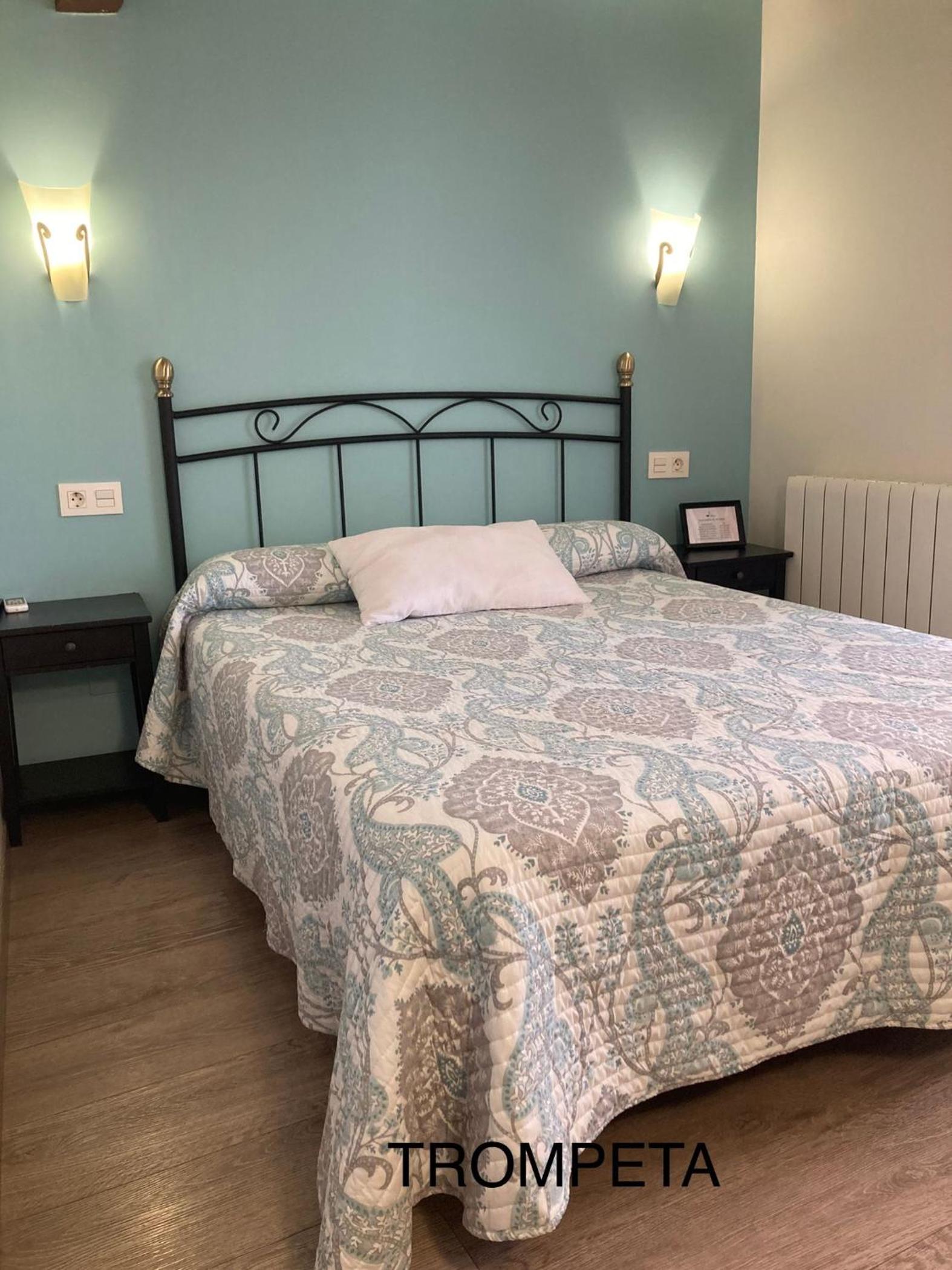 Double Room - Photo 1
