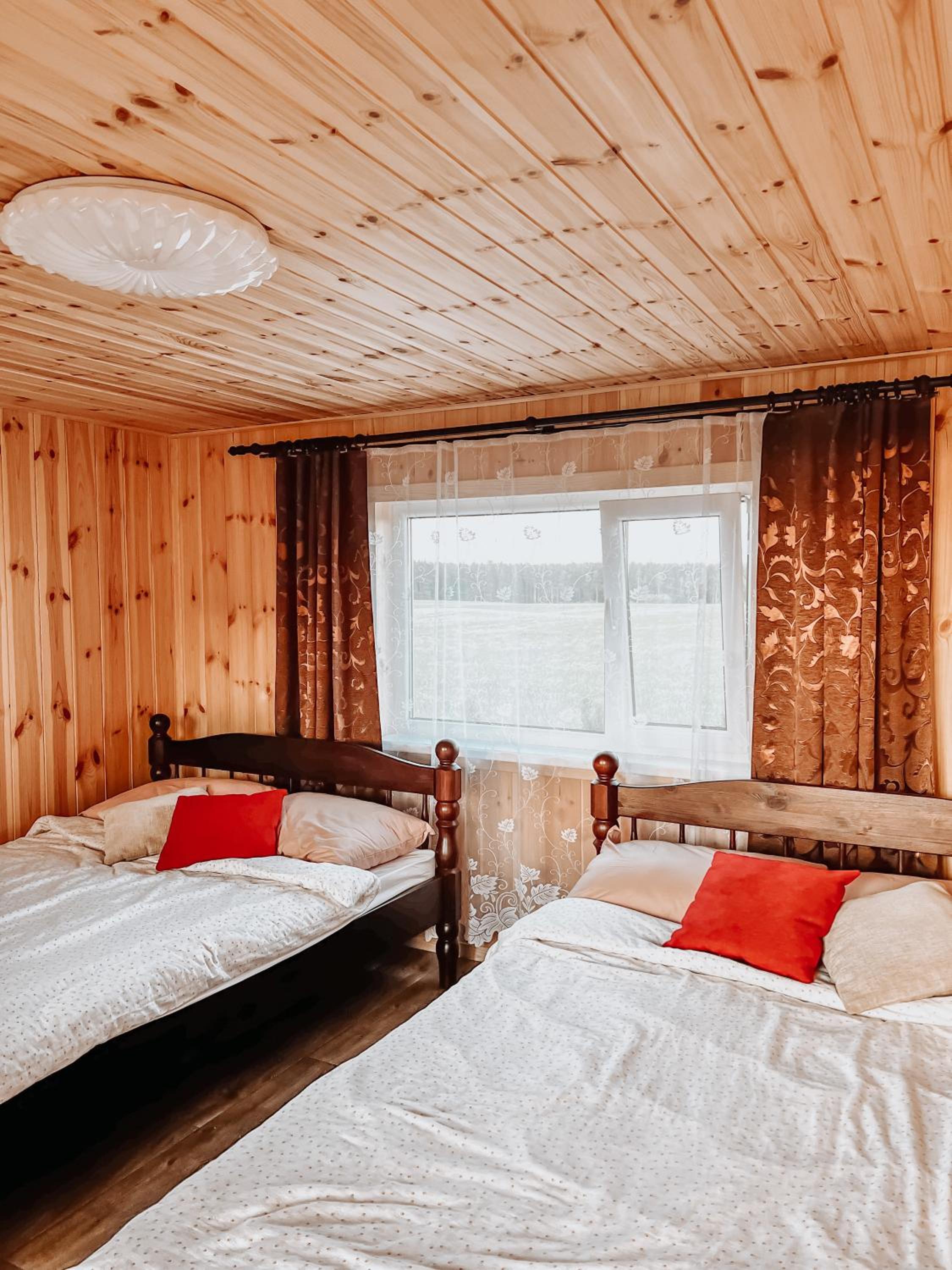 Deluxe Family Room - Photo 6