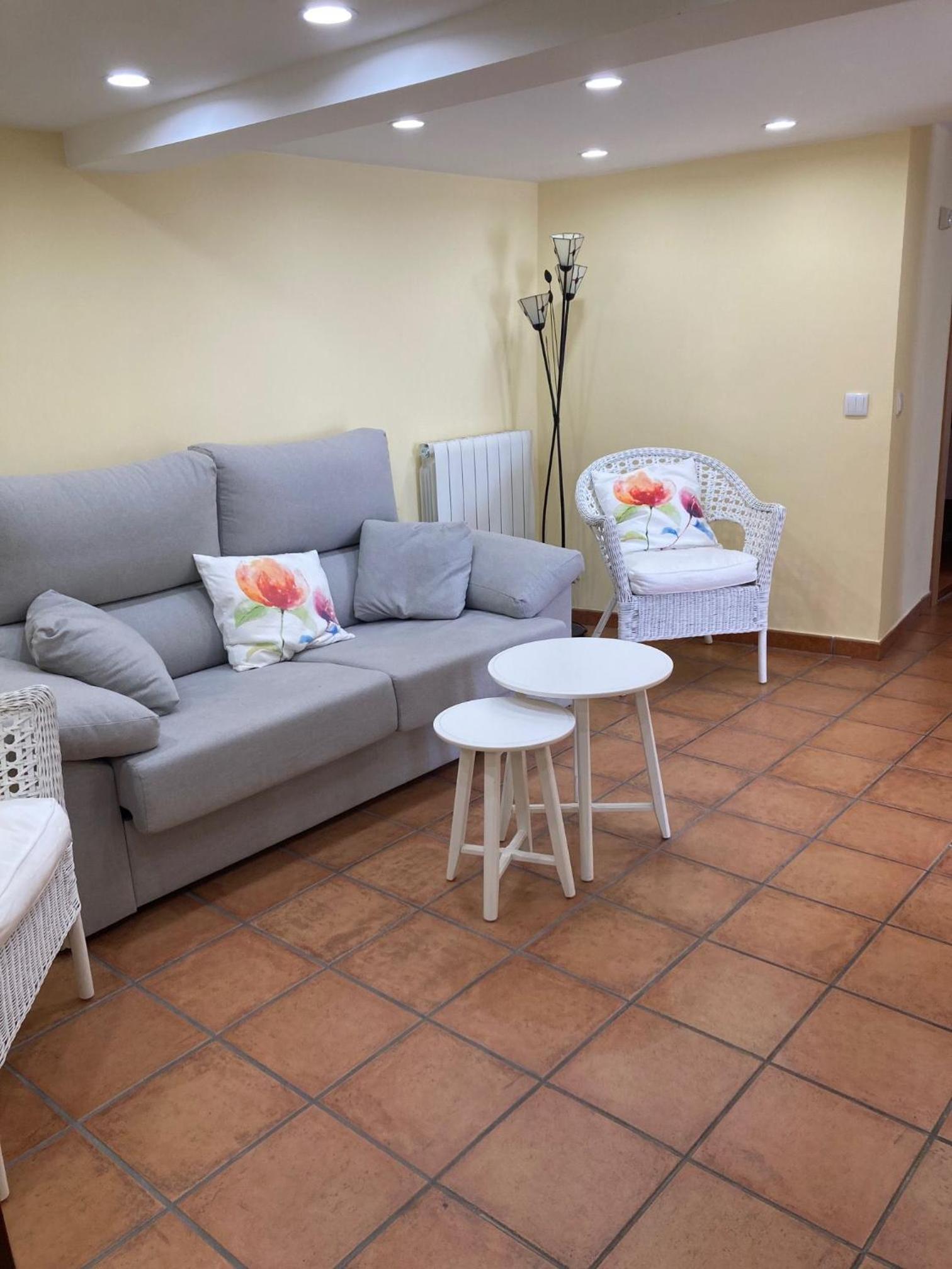 Three-Bedroom Apartment (6 Adults) - Photo 1