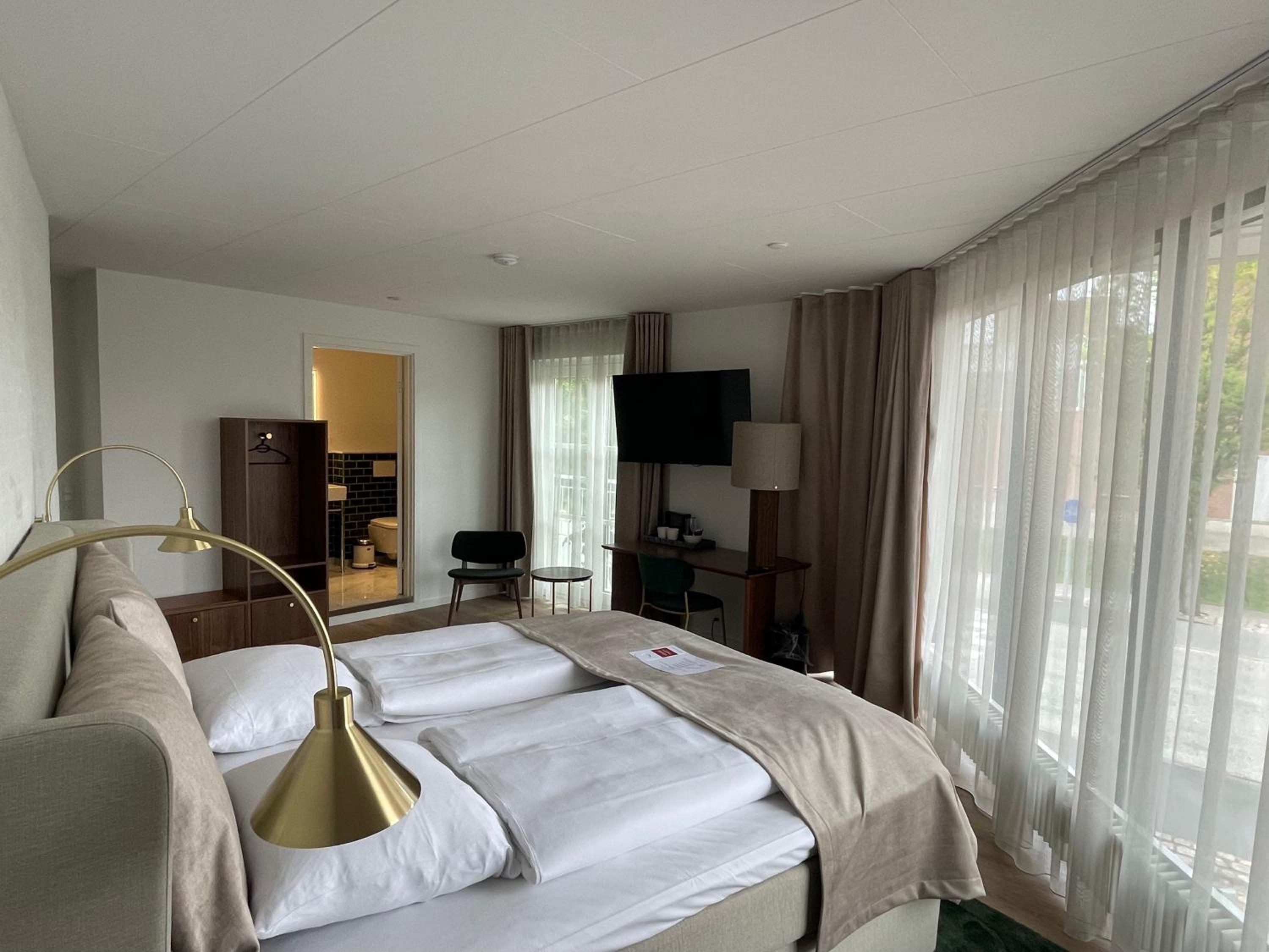 Superior King Room photo 2