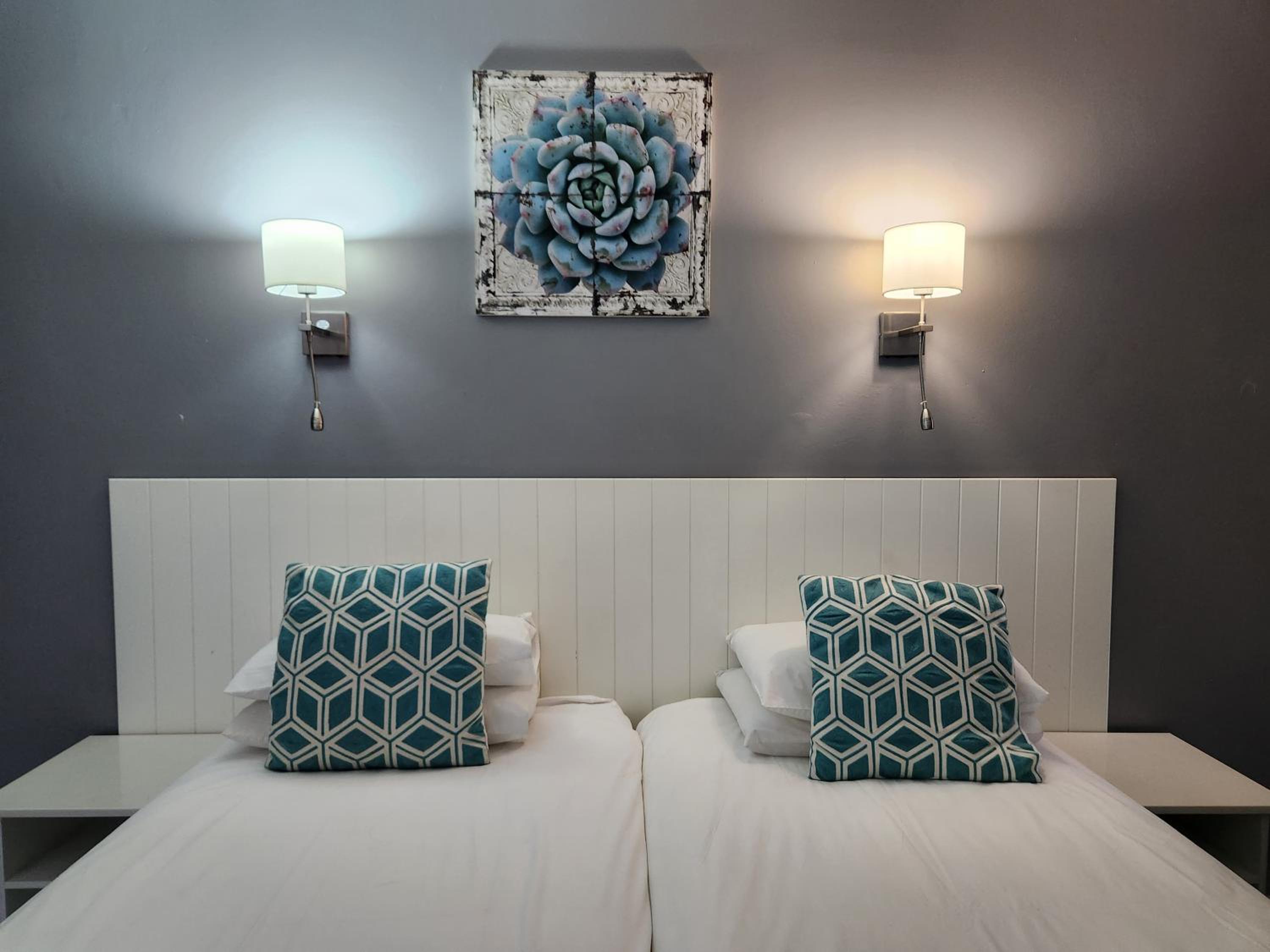 Standard Double Room - Photo 6