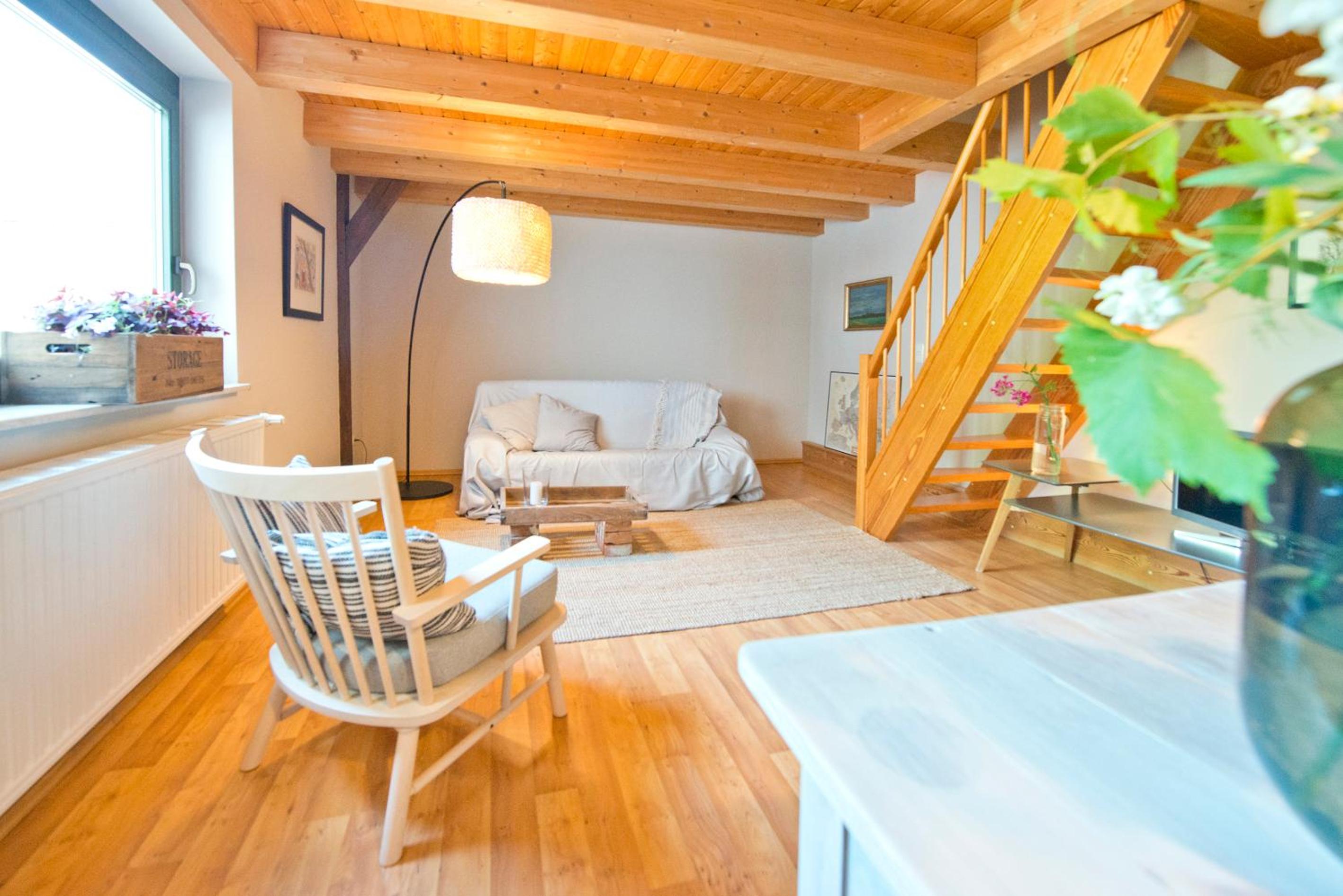 Apartment - Split Level photo 3
