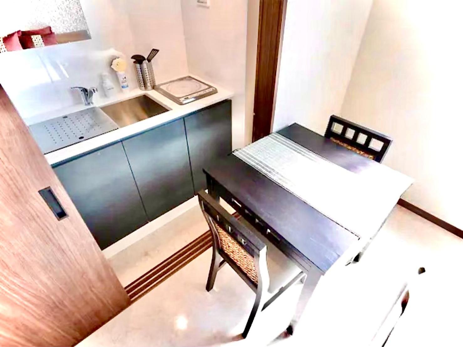 One-Bedroom Apartment photo 2