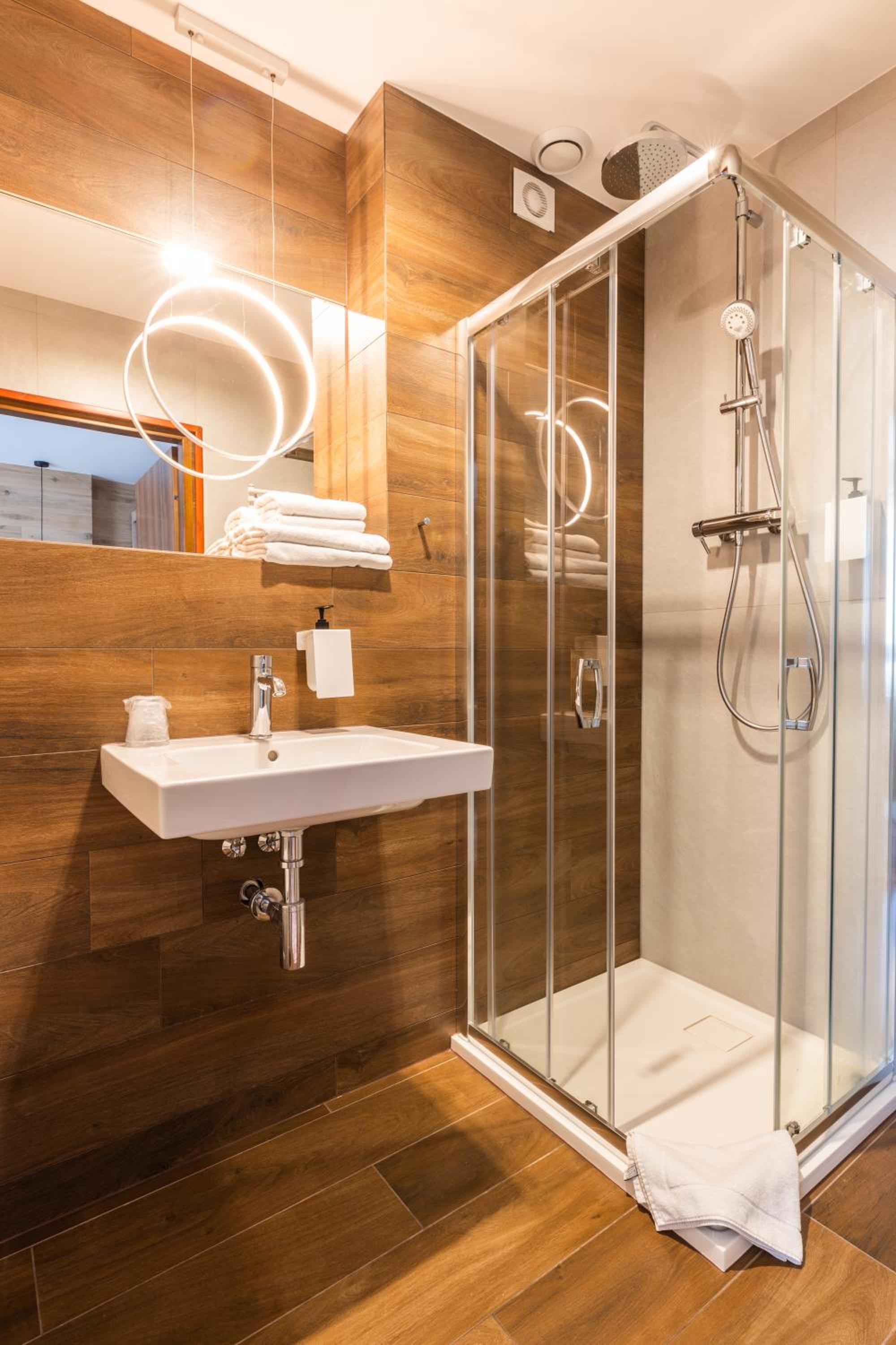 Superior Double or Twin Room photo 2