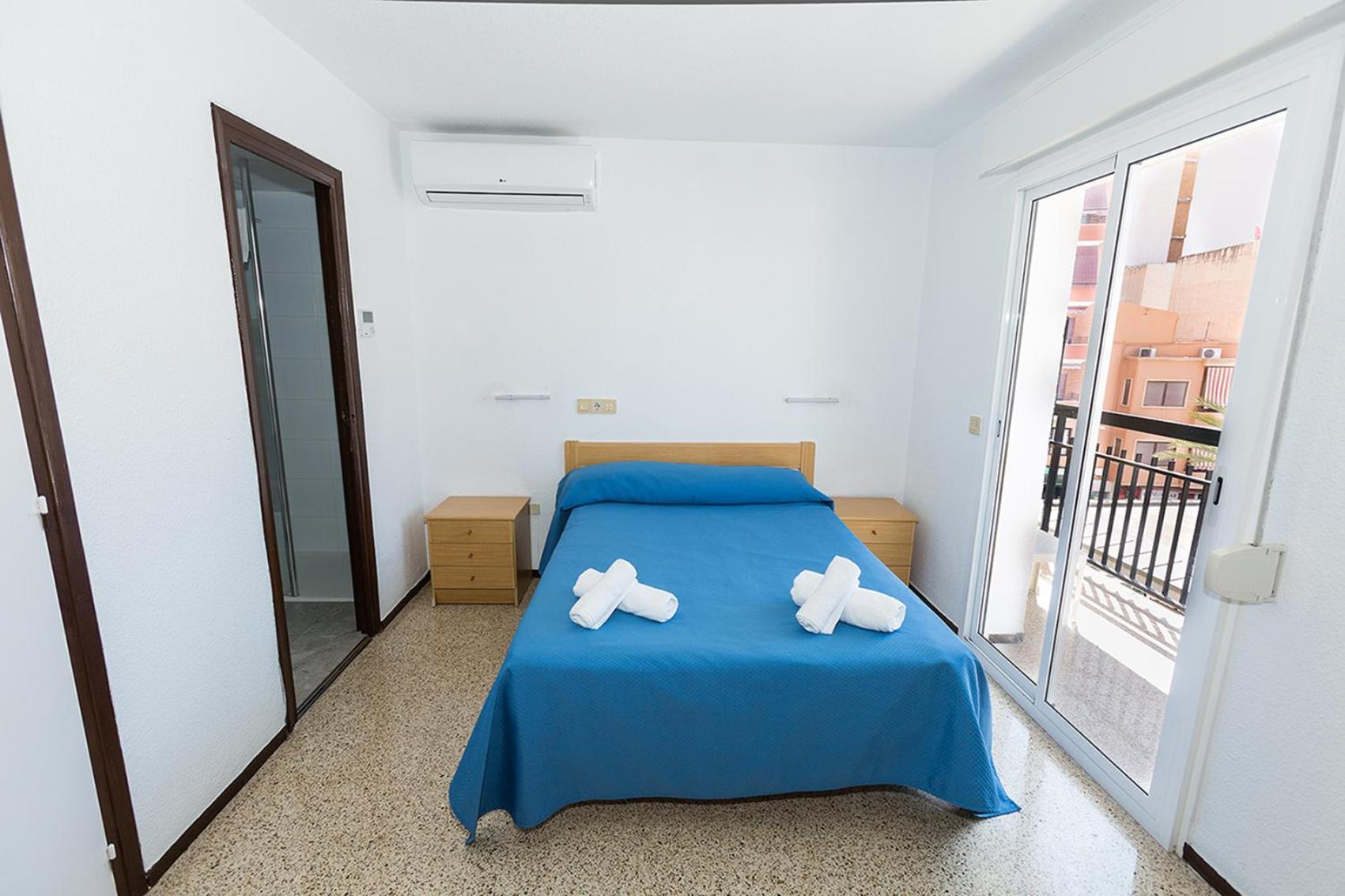 Habitación Doble con cama doble y terraza