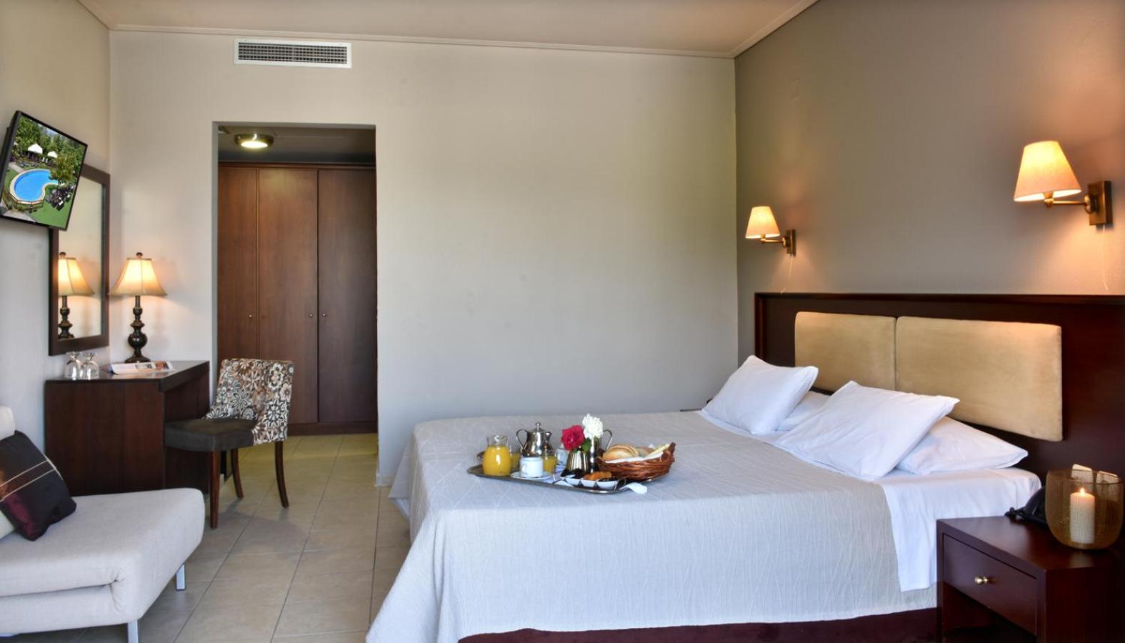 Standard Double or Twin Room - Photo 1