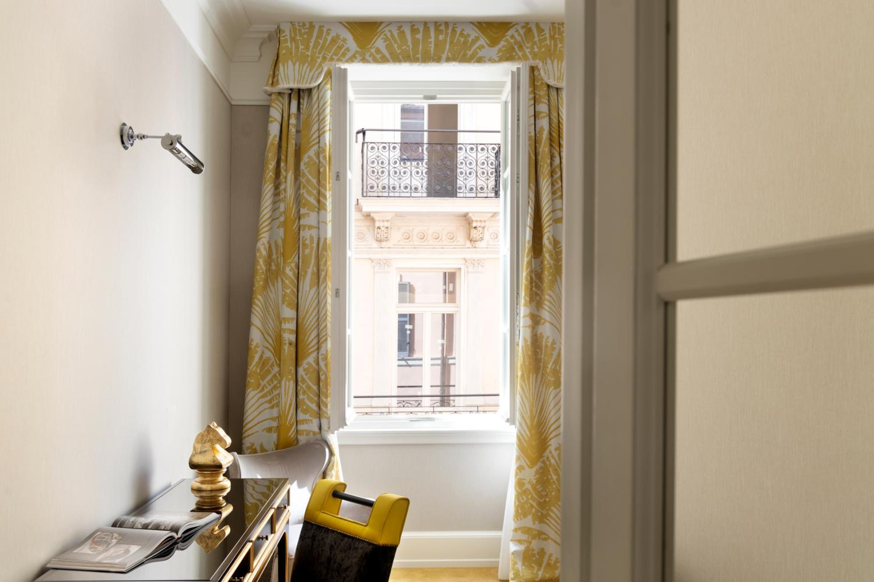 Luxury Triple Room