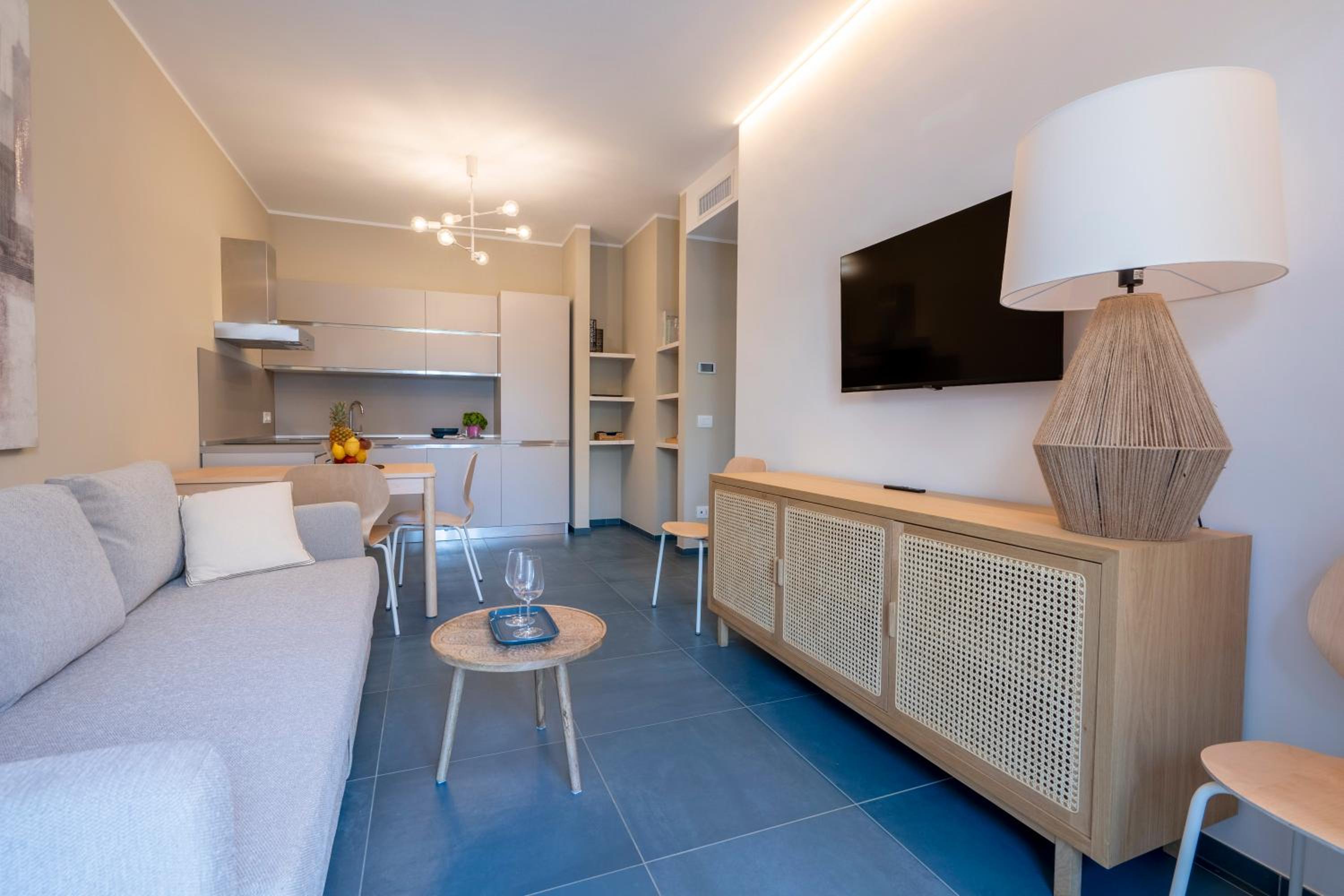 One-Bedroom Apartment