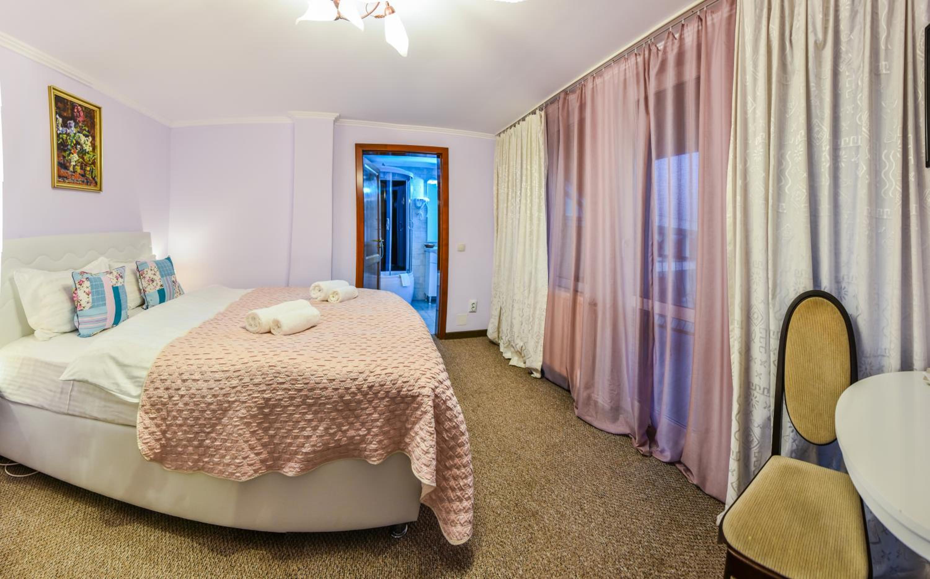 Deluxe Double Room With Balcony photo 2