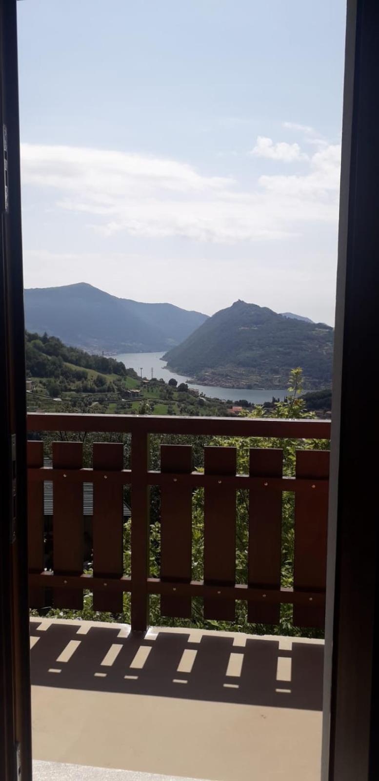 Triple Room with Lake View - Photo 12