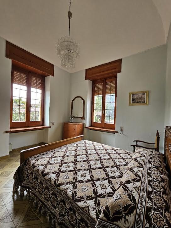 Three-Bedroom House photo 3