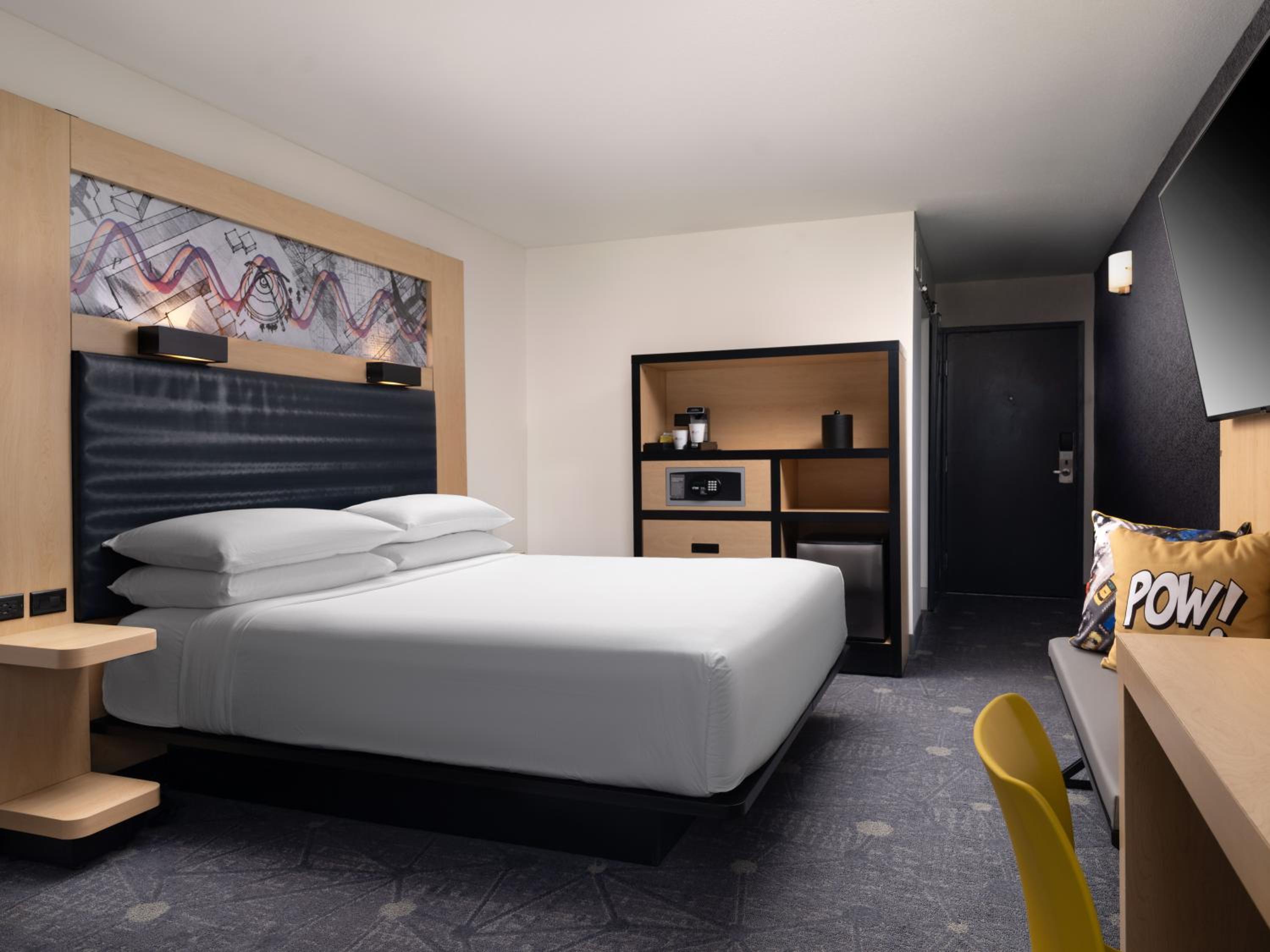 Breezy King Room - Hearing Accessible photo 3