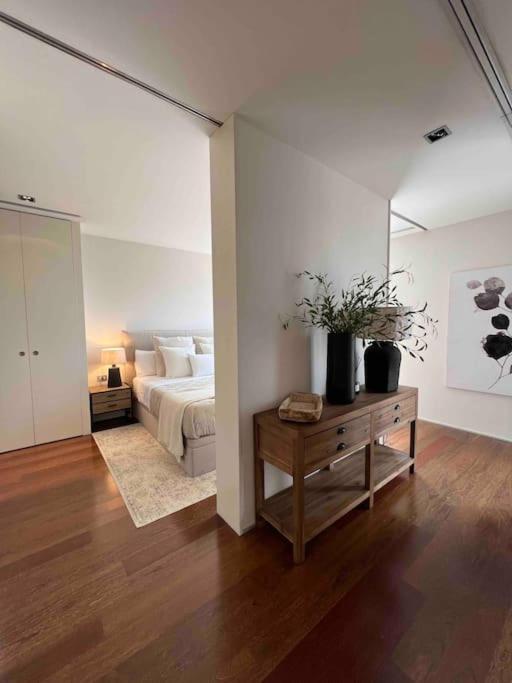 One-Bedroom Apartment photo 3
