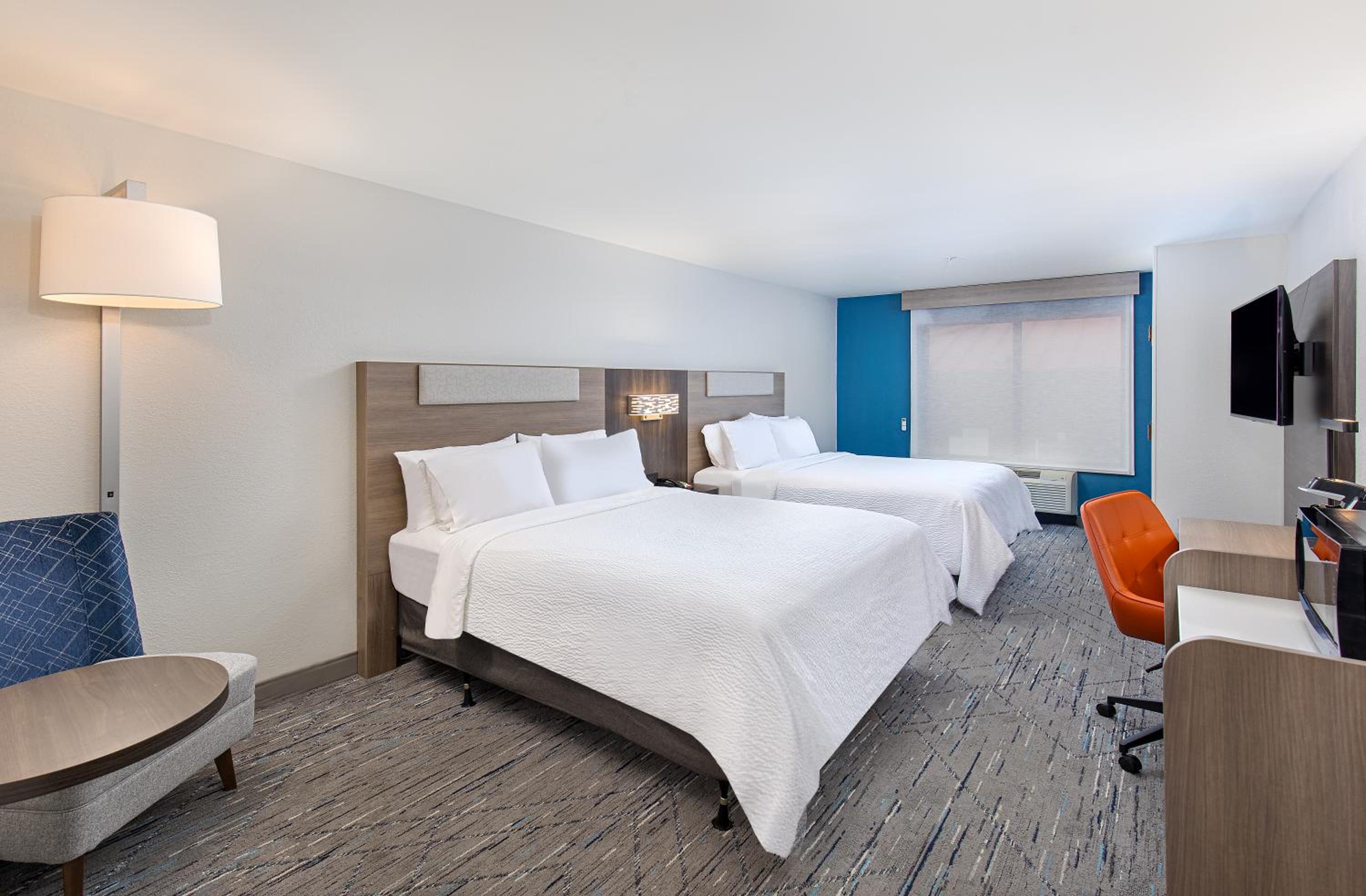 Standard Room with Two Queen Beds - Communications Accessible Tub - Photo 1