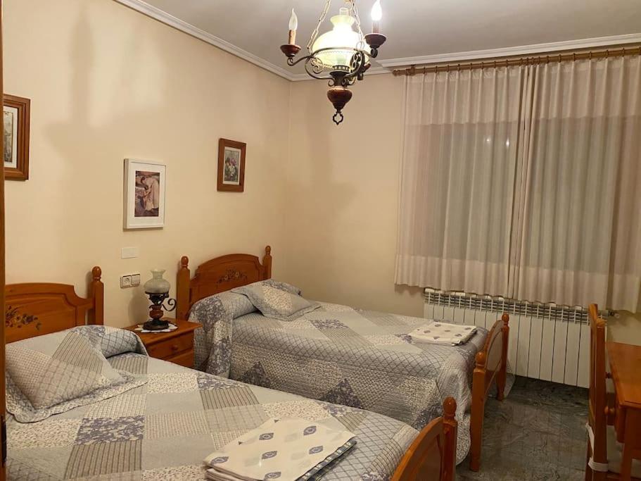 Five-Bedroom House photo 2