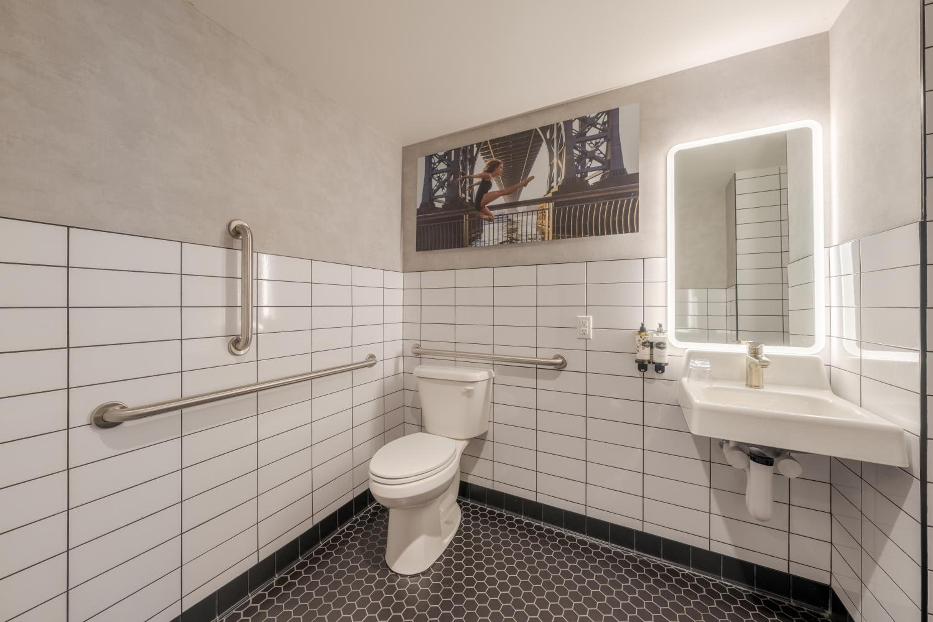 Comfort Street View Room ADA