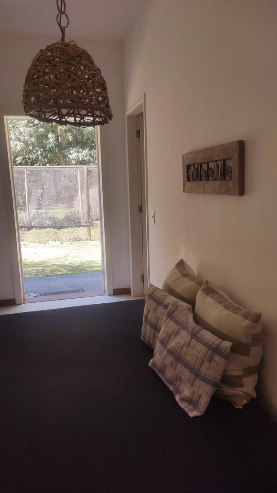 One-Bedroom House B photo 2