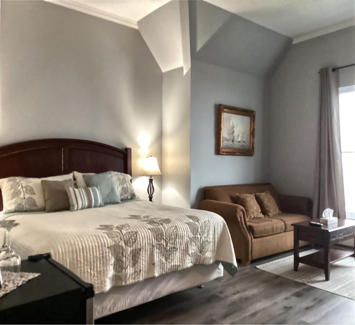 Family Room photo 1