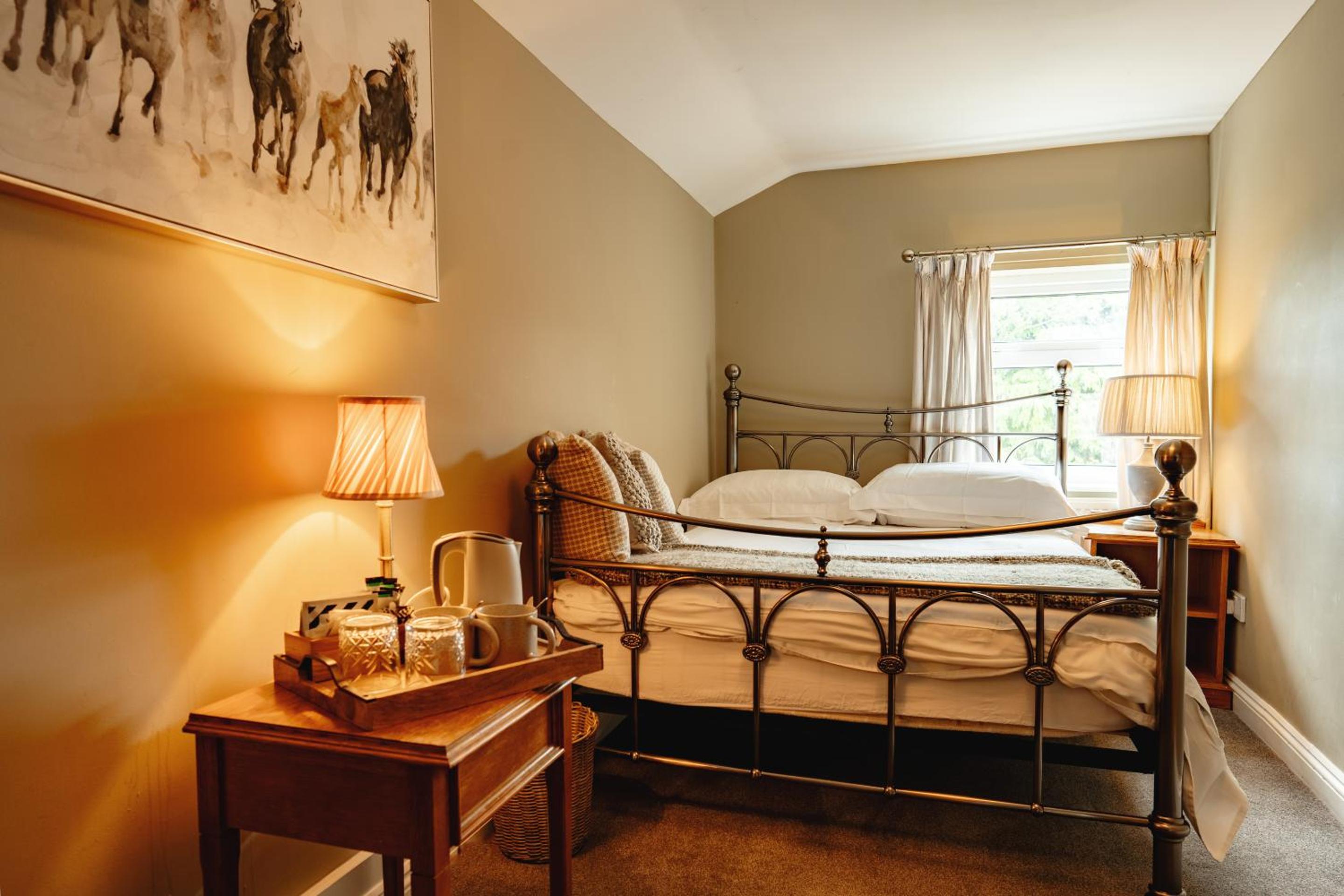 Double Room with Private Bathroom - Photo 2