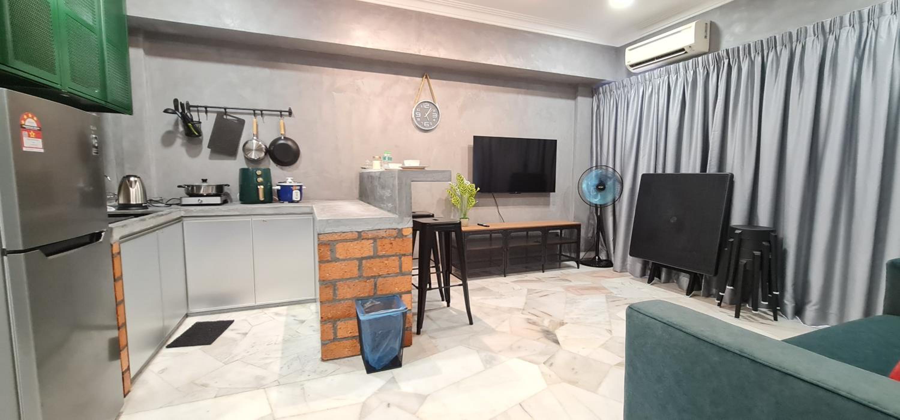 One-Bedroom House photo 2