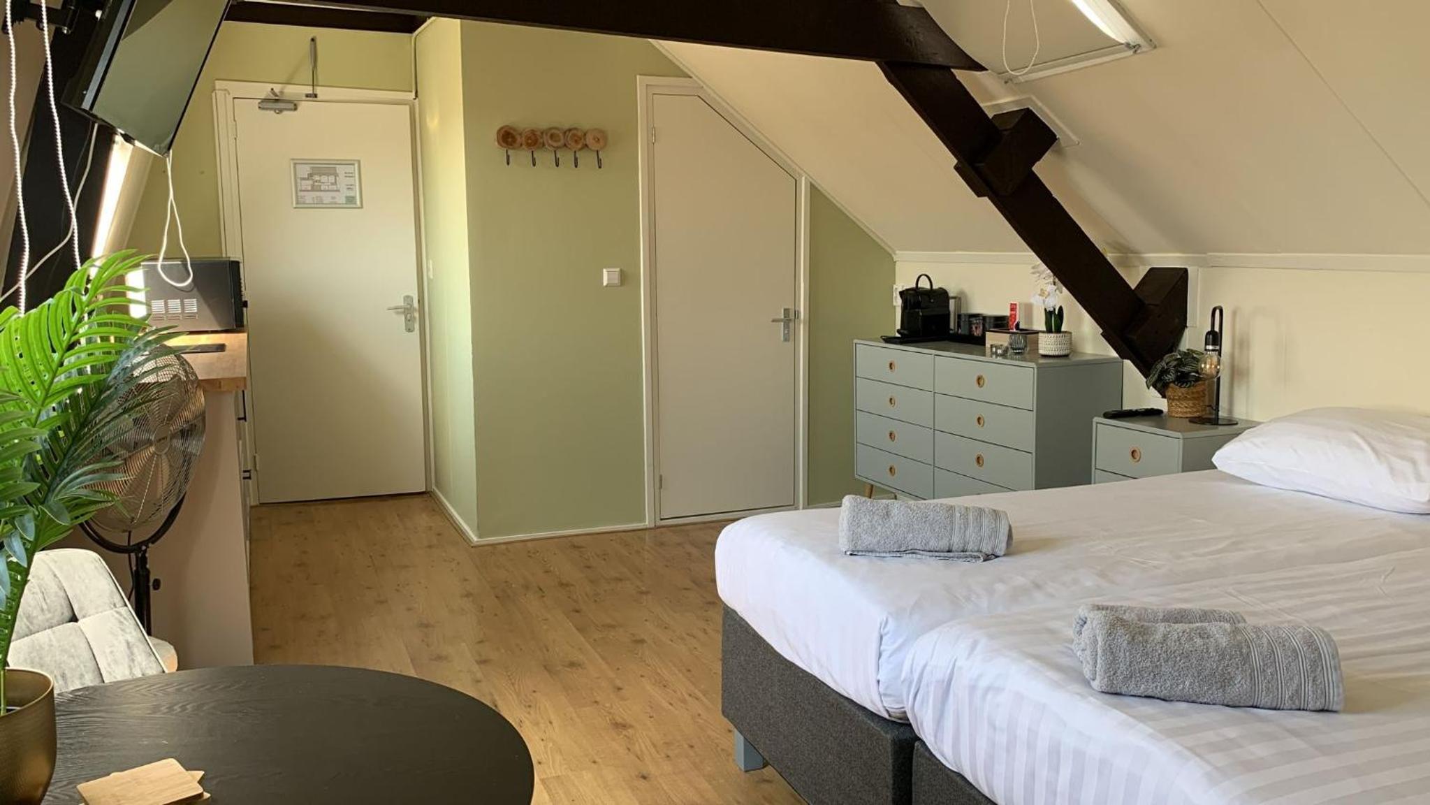Double Room with Private Bathroom photo 1