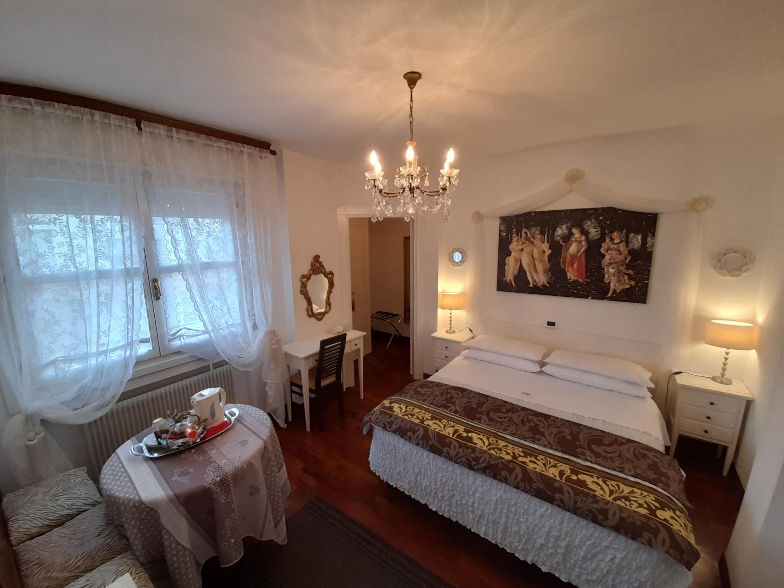 Junior Suite with Balcony photo 2