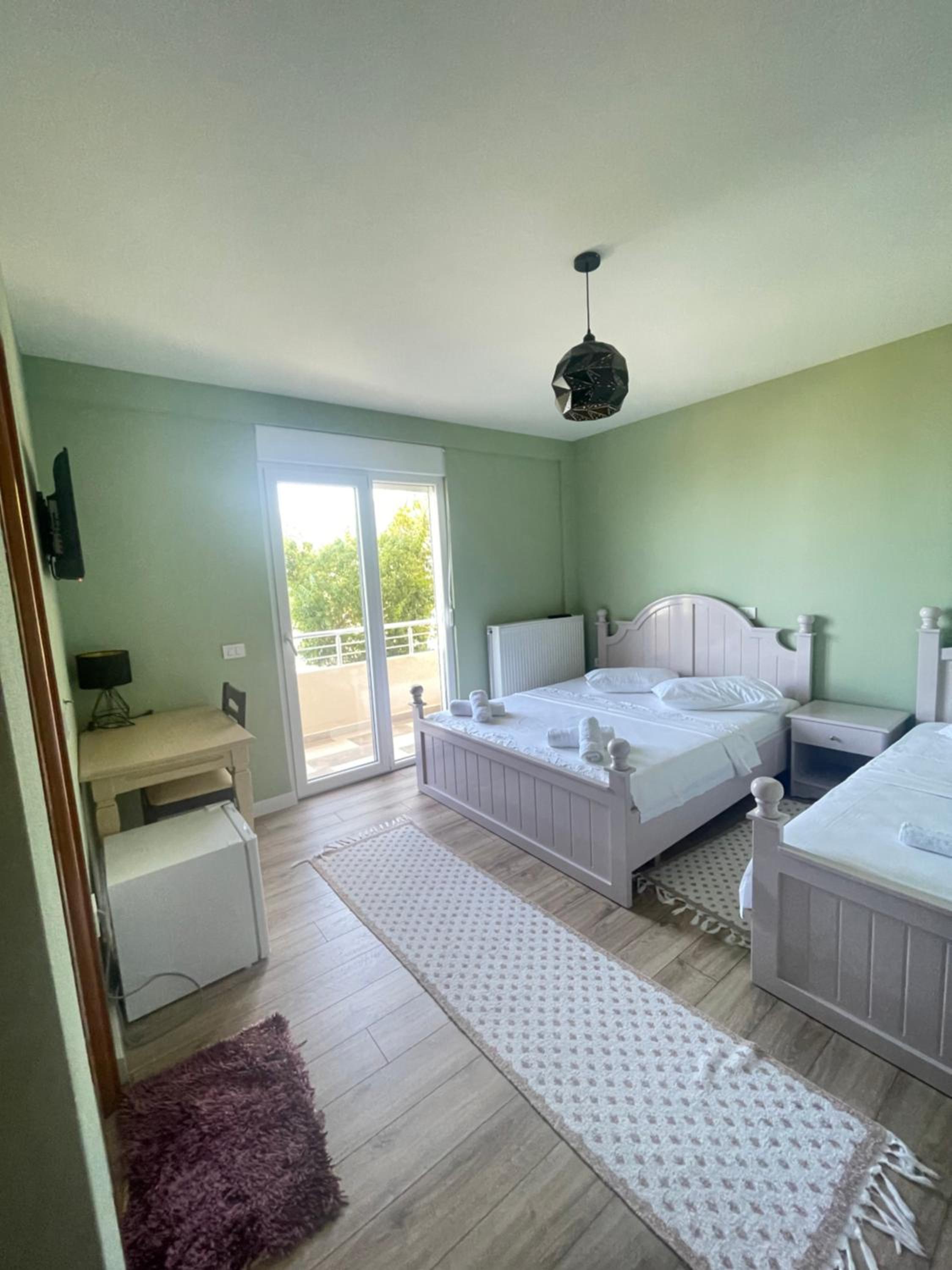 Family Room with Balcony photo 3
