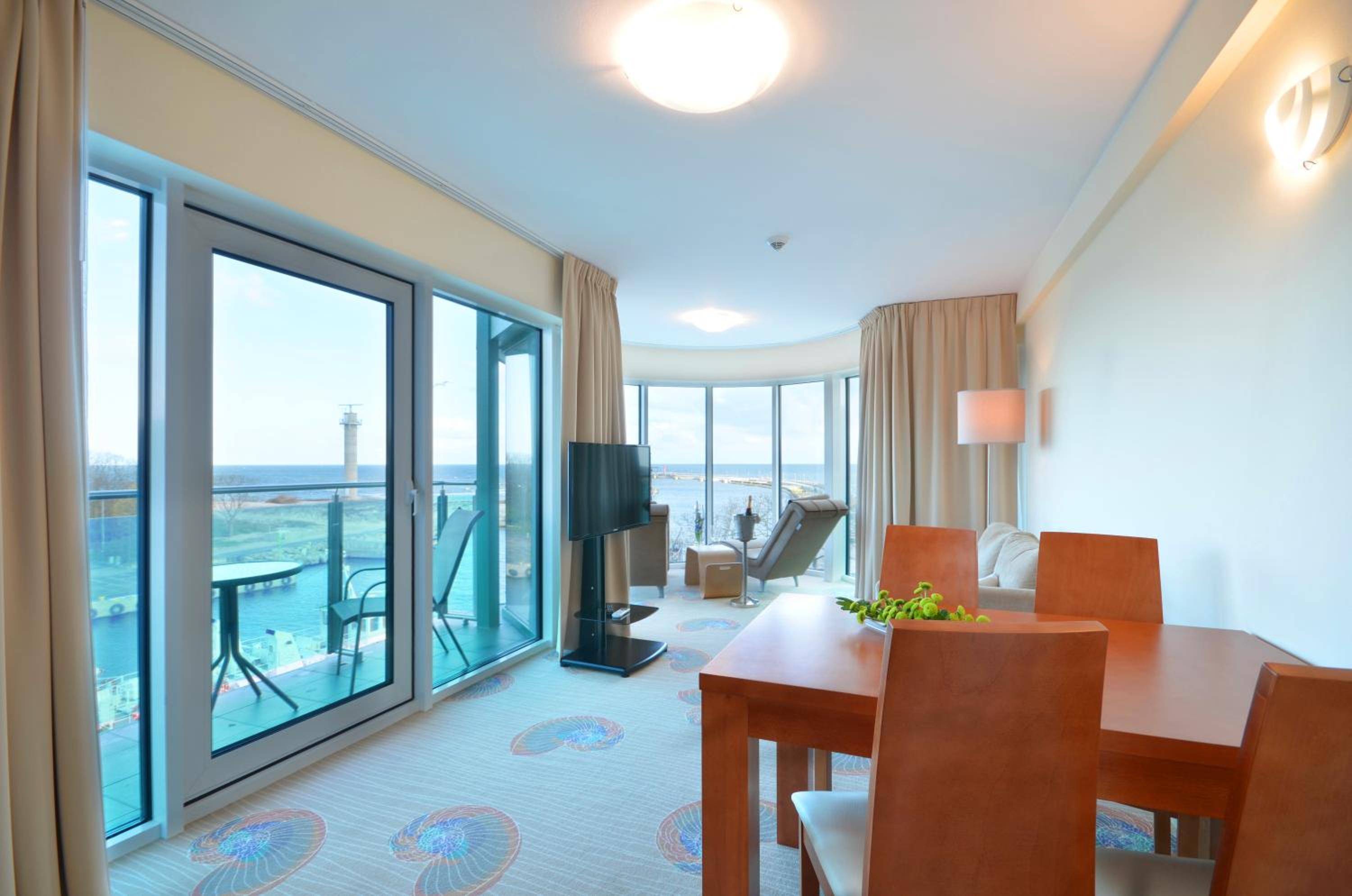 Deluxe Apartment with Sea View