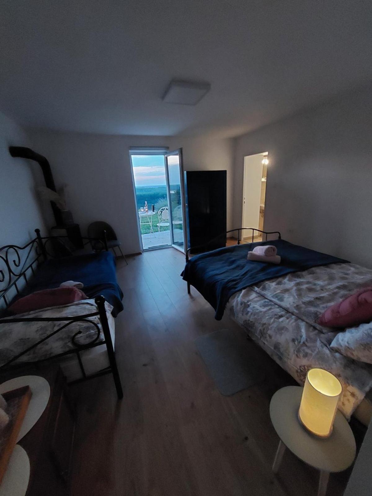 Double Room with Private Bathroom photo 3