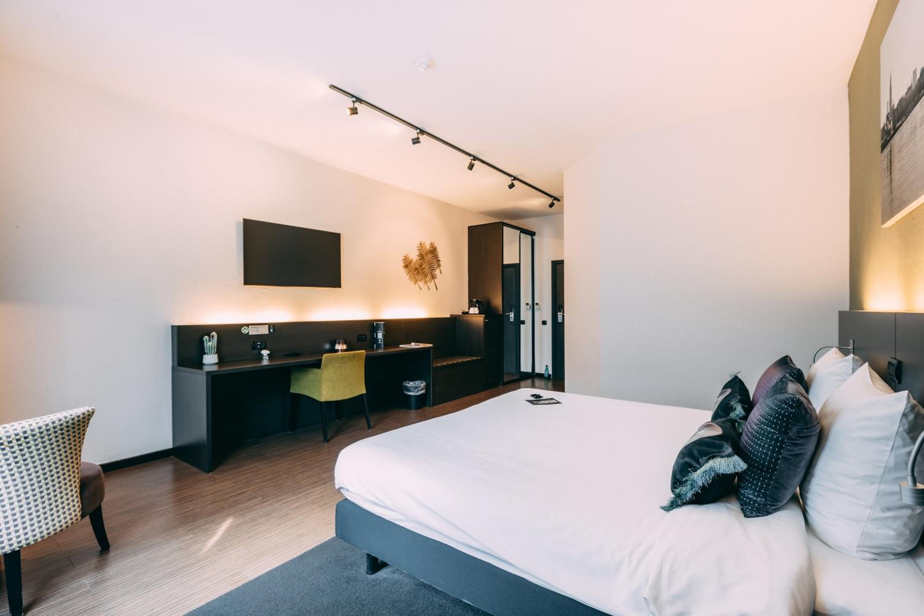 Standard Double Room - Photo 2
