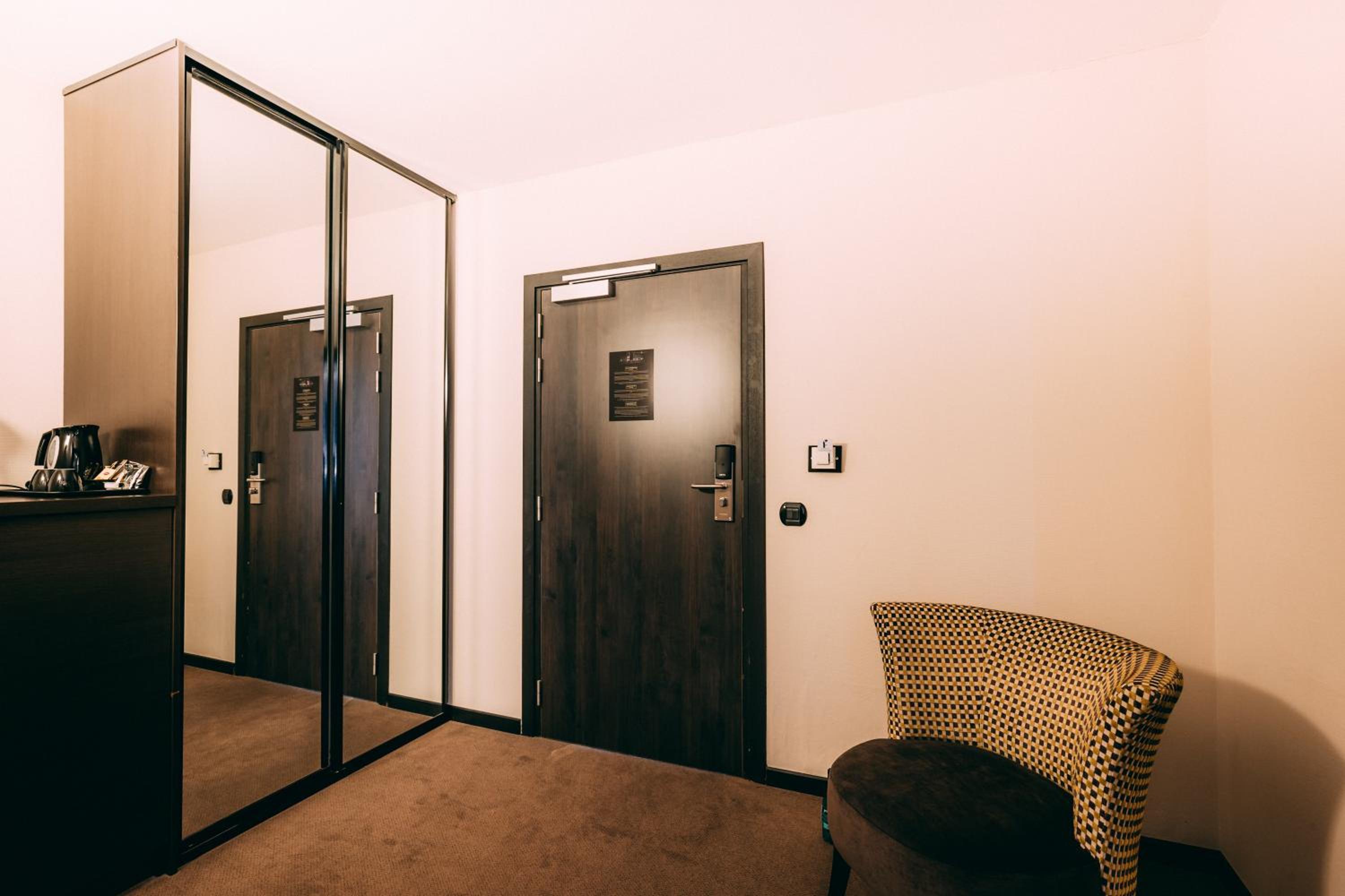 Executive Double Room - Photo 6