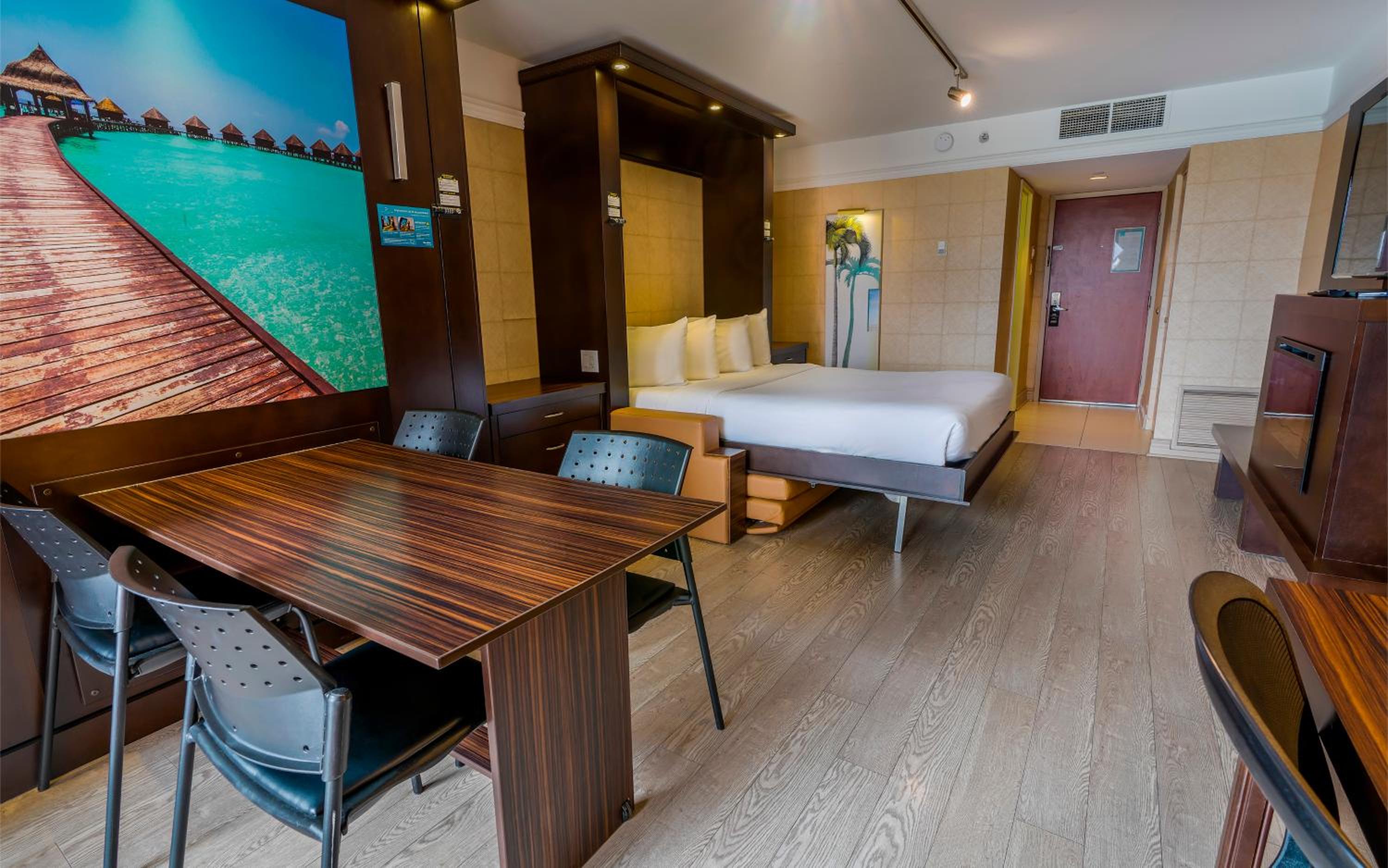 Queen Room with Two Queen Beds with Kitchenette