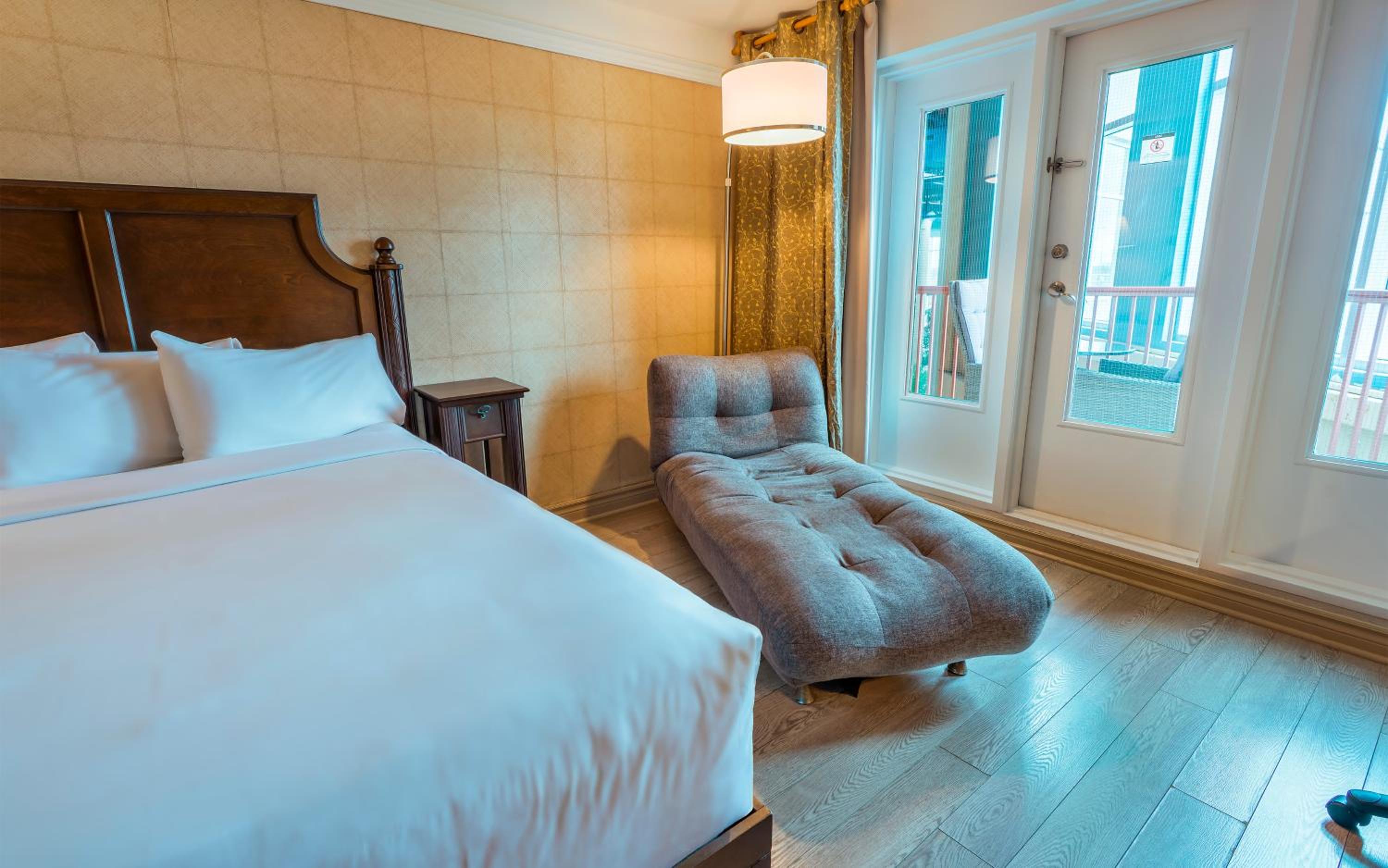 Queen Room with Garden View photo 3