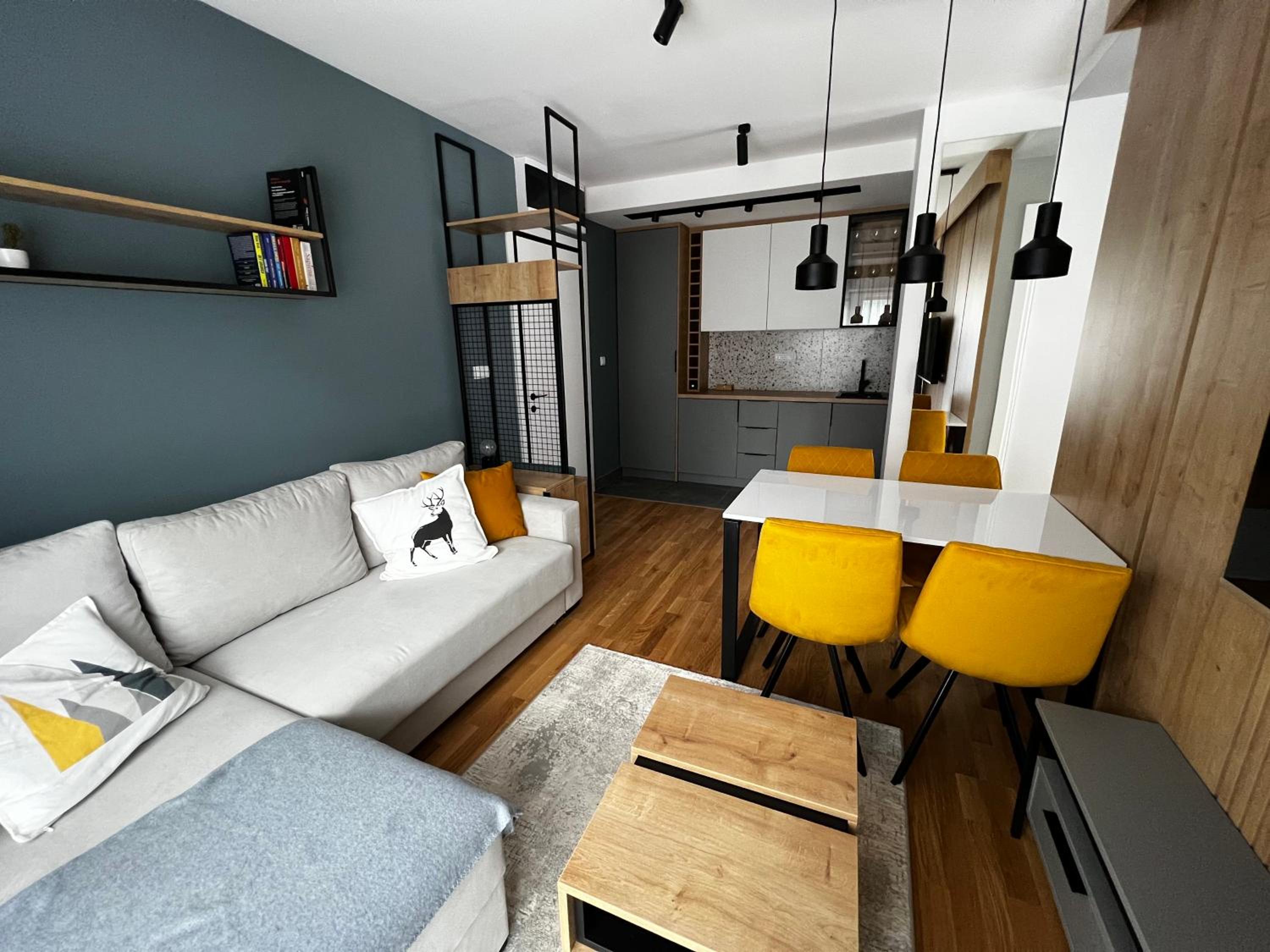 One-Bedroom Apartment photo 1