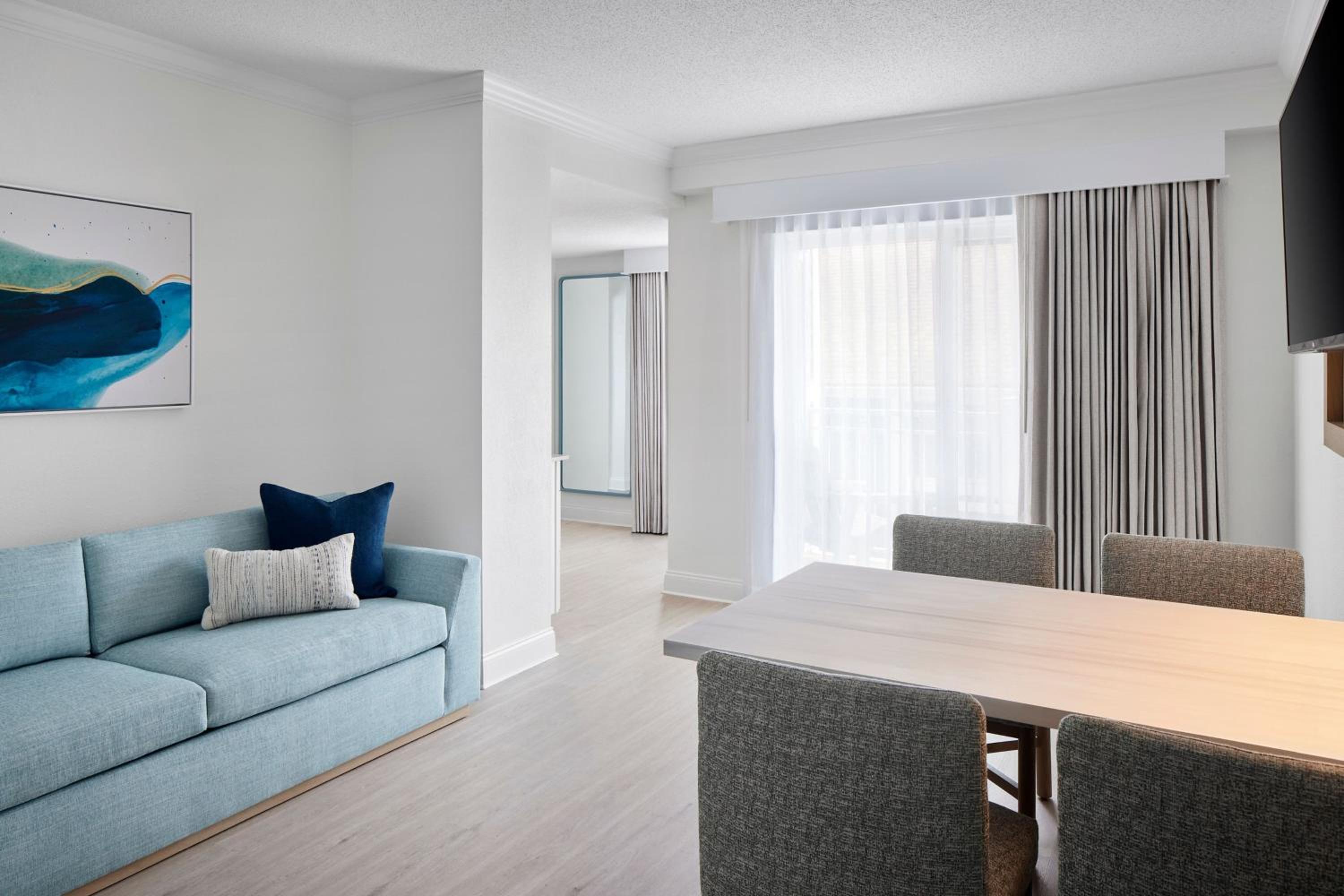 Studio Suite, Studio, 2 Queen, Sofa bed, City view, Balcony