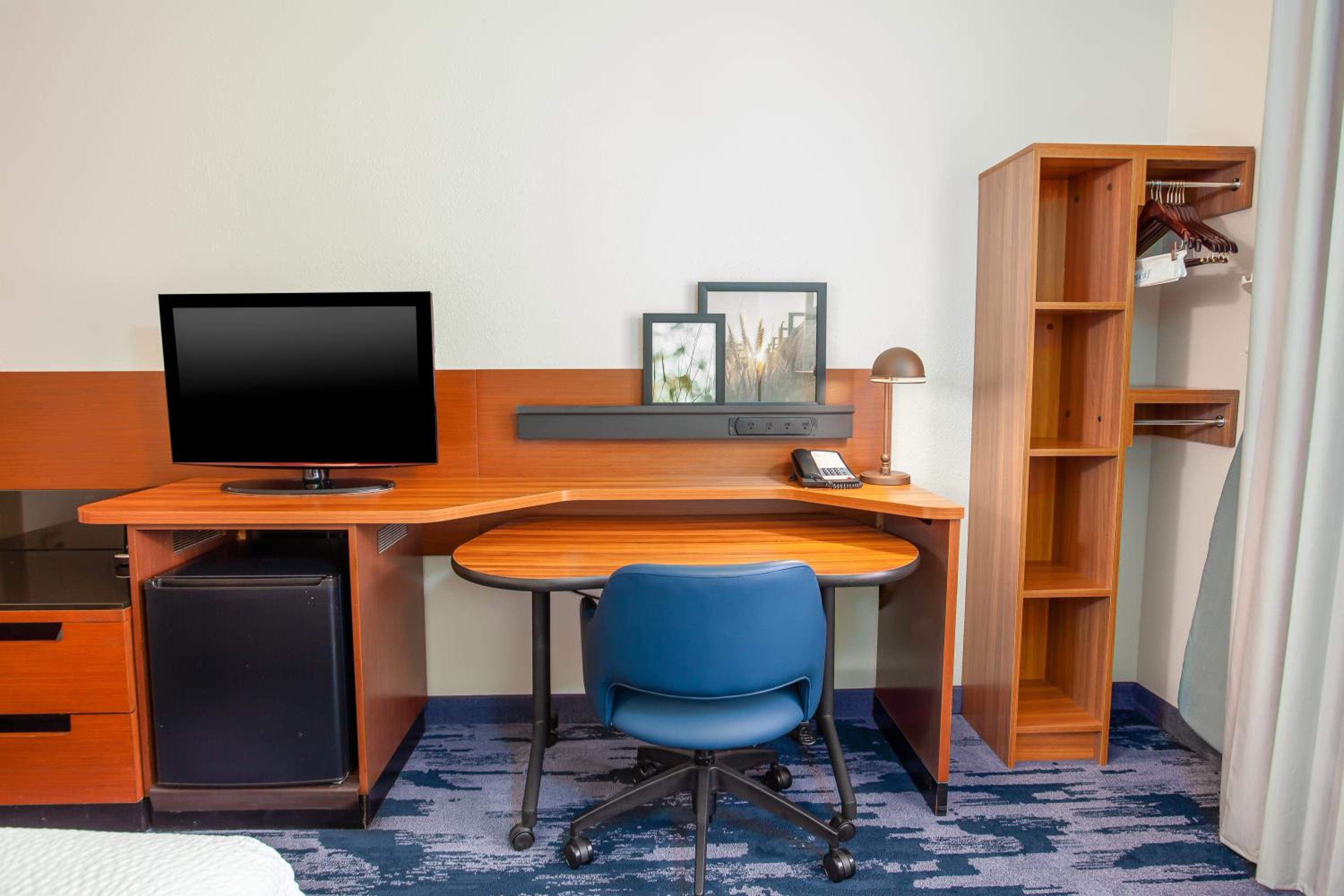 Queen Room with Two Queen Beds - Mobility and Hearing Access - Photo 2