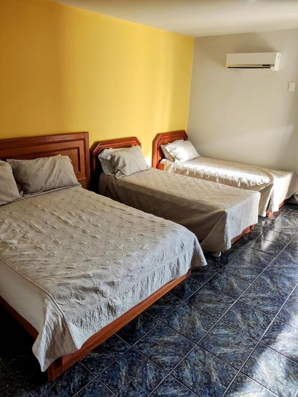 Standard Quadruple Room - Photo 1