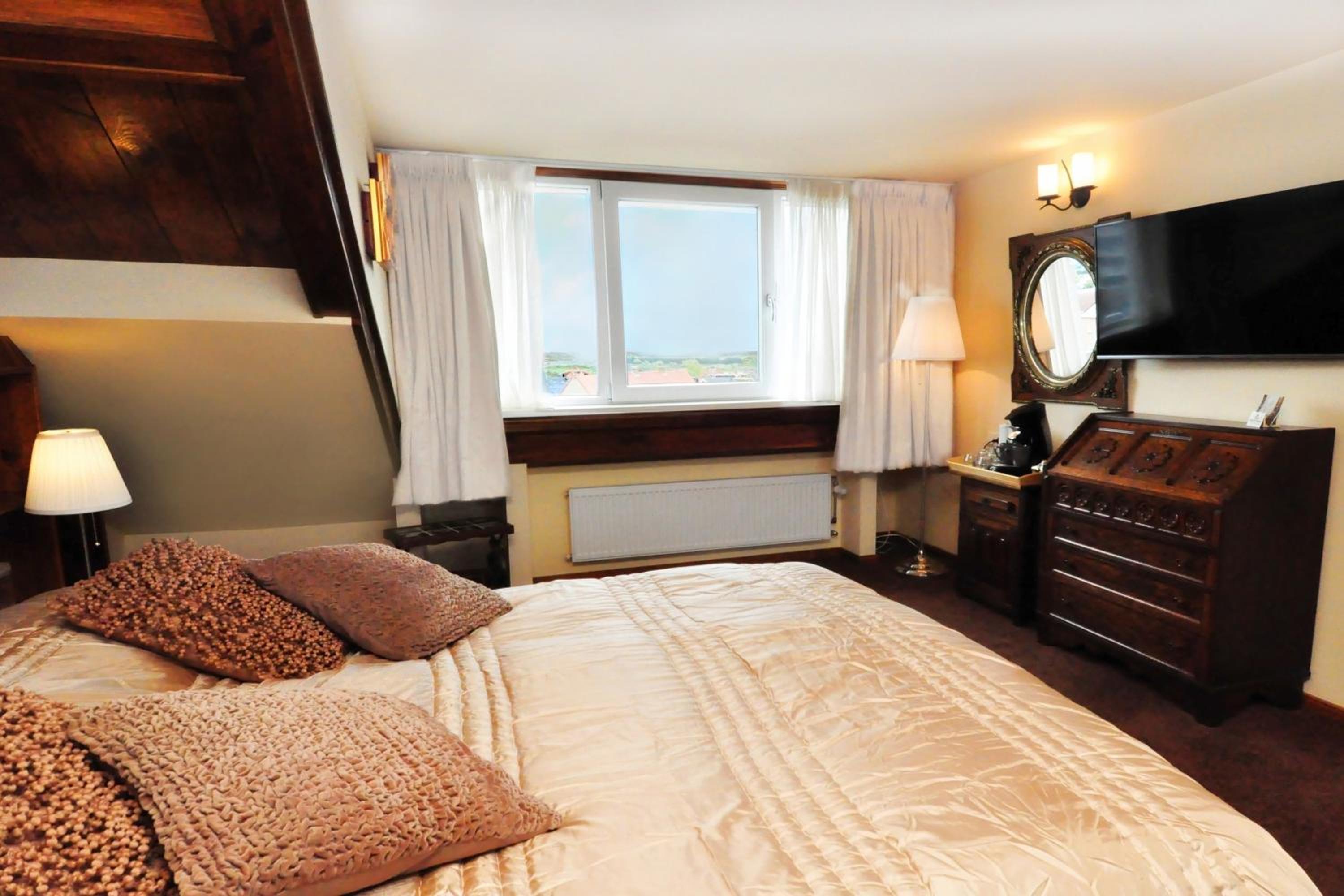 La-mer Suite with Sea View photo 3