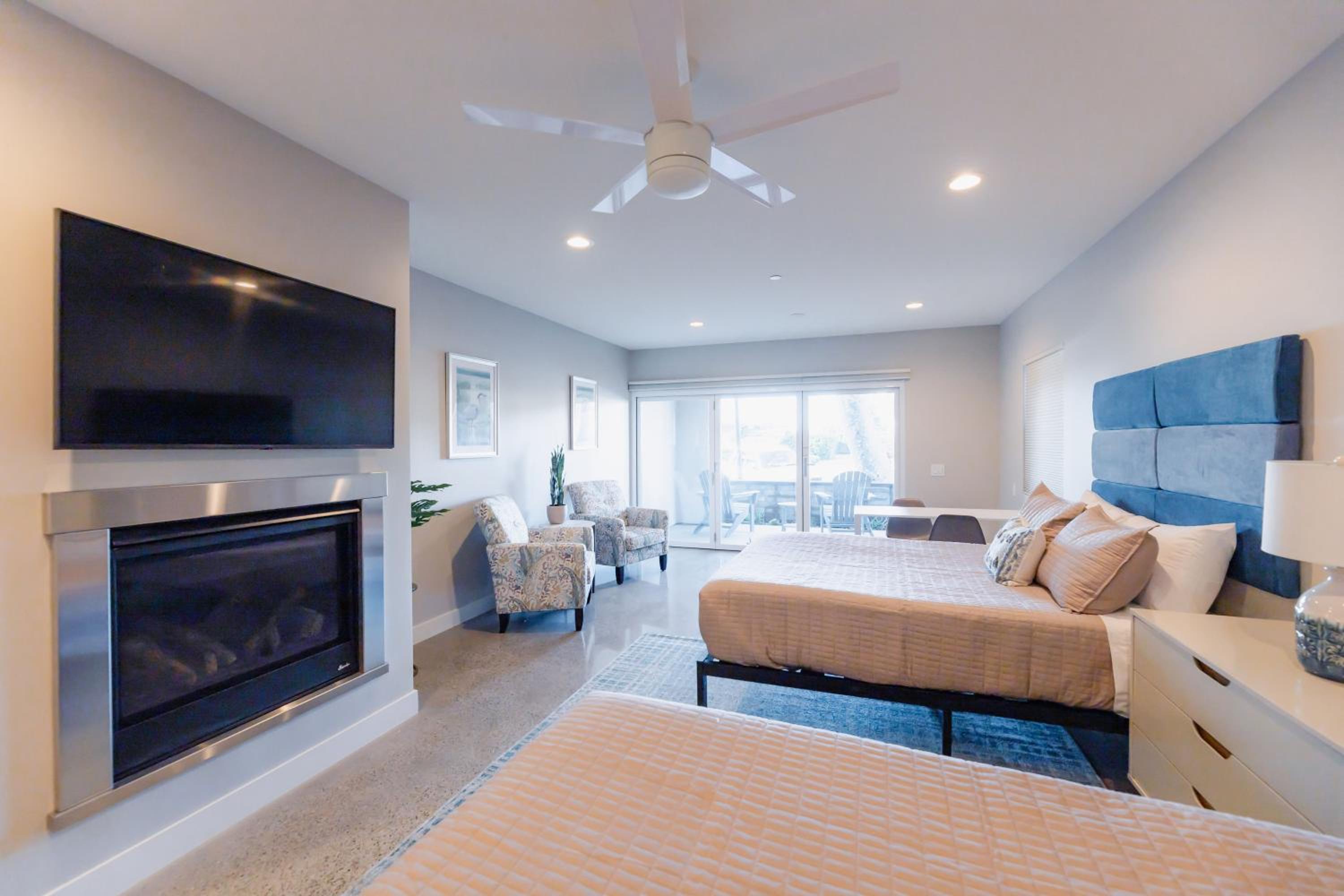 Quadruple Room with Balcony photo 1