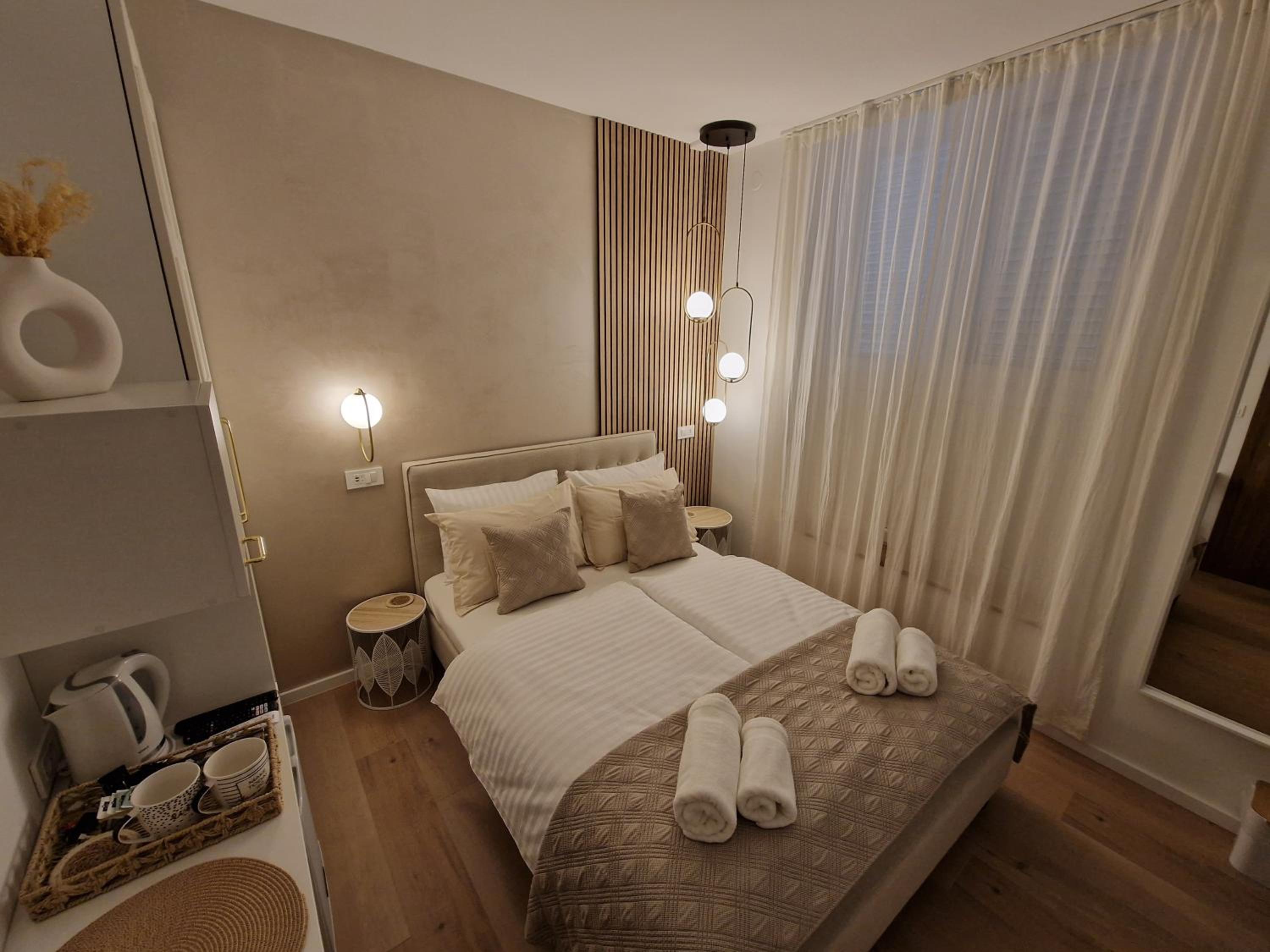 Double Room with Private Bathroom photo 1