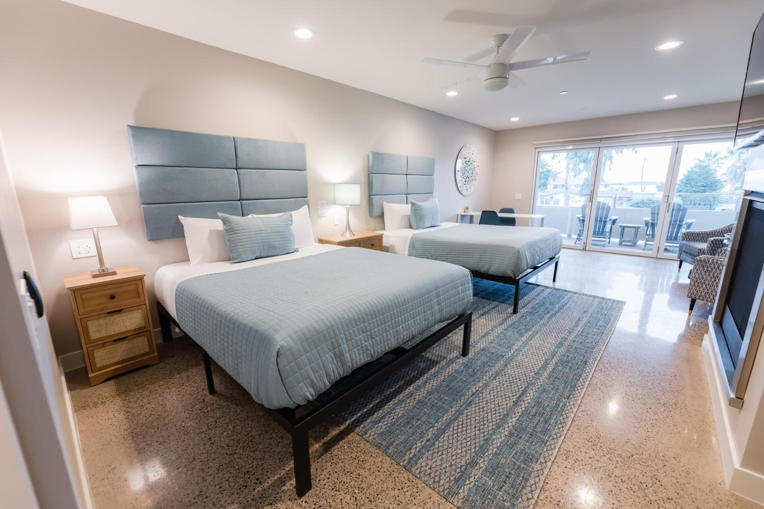 Quadruple Room with Balcony photo 1